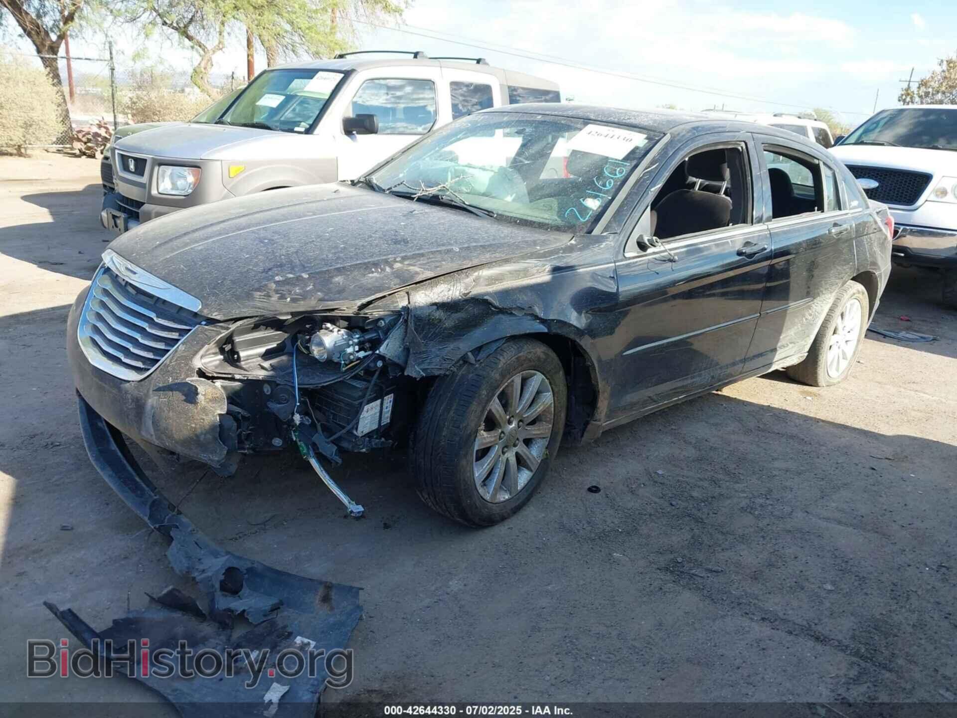 2012 CHRYSLER 200 - VIN: 1C3CCBBG1CN261661 - Фото 2