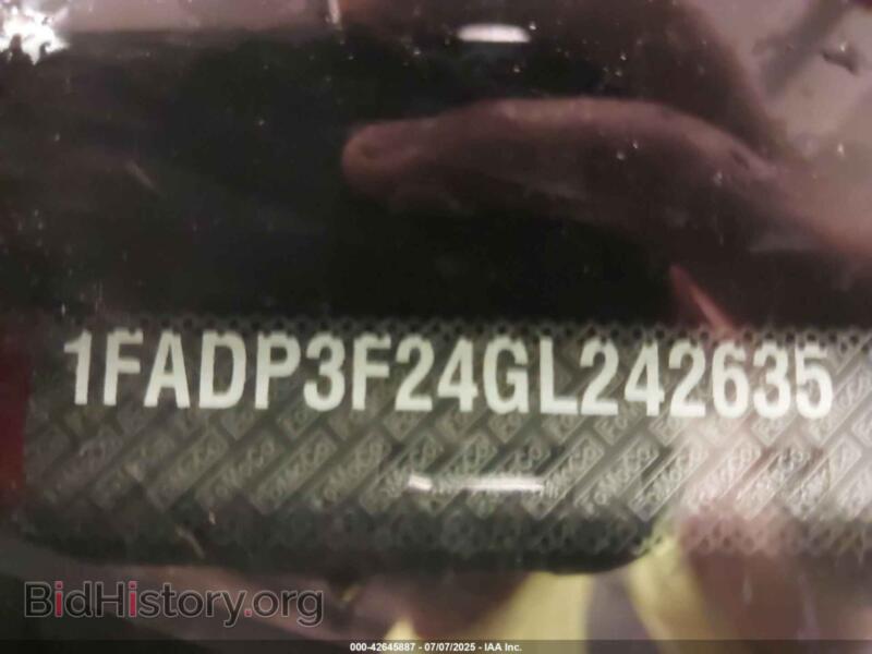 2016 Ford FOCUS (VIN 1FADP3F24GL242635) — photo 9 of 16