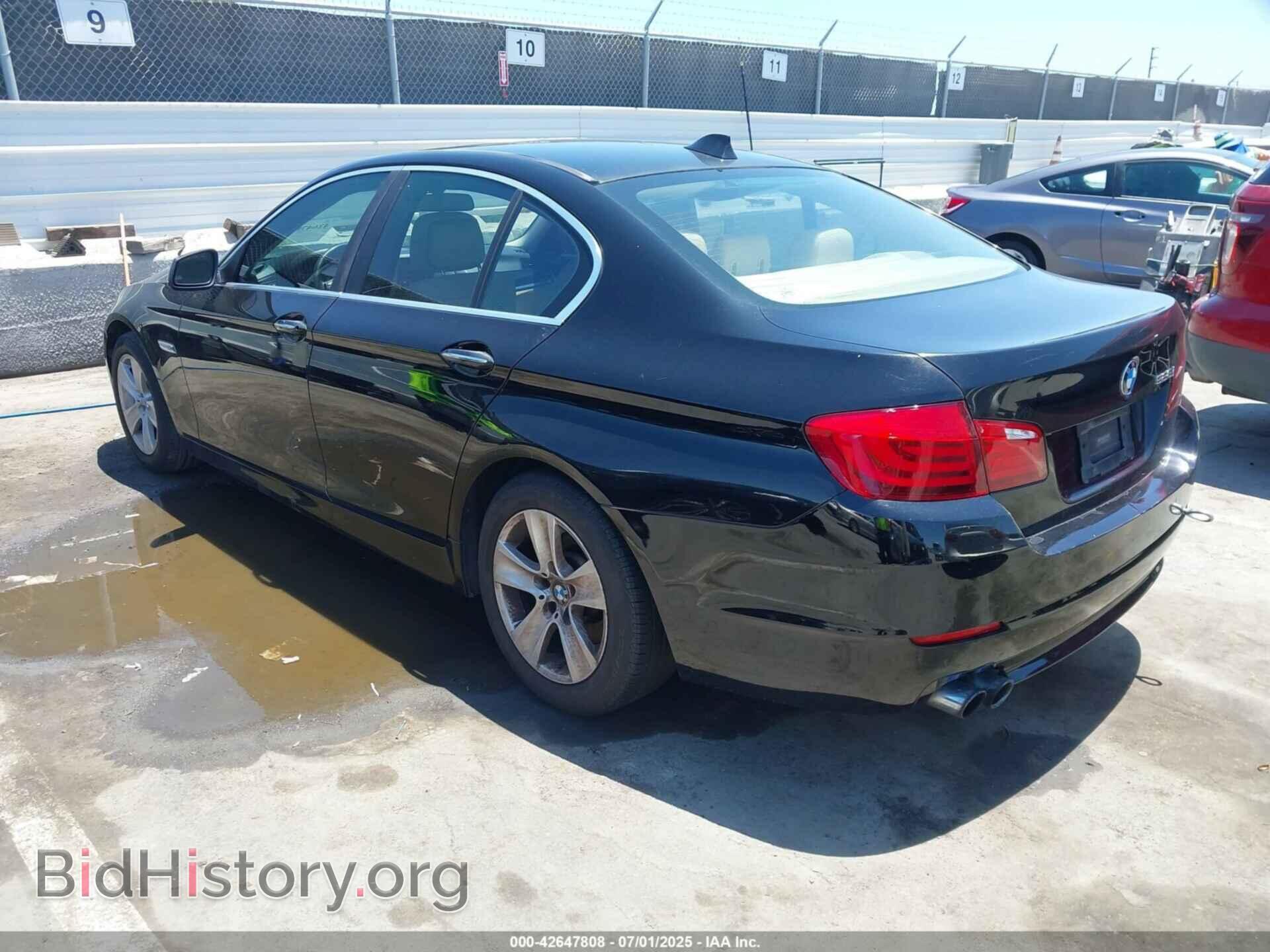 2012 BMW 528I - VIN: WBAXG5C57CDX03944 - Фото 3