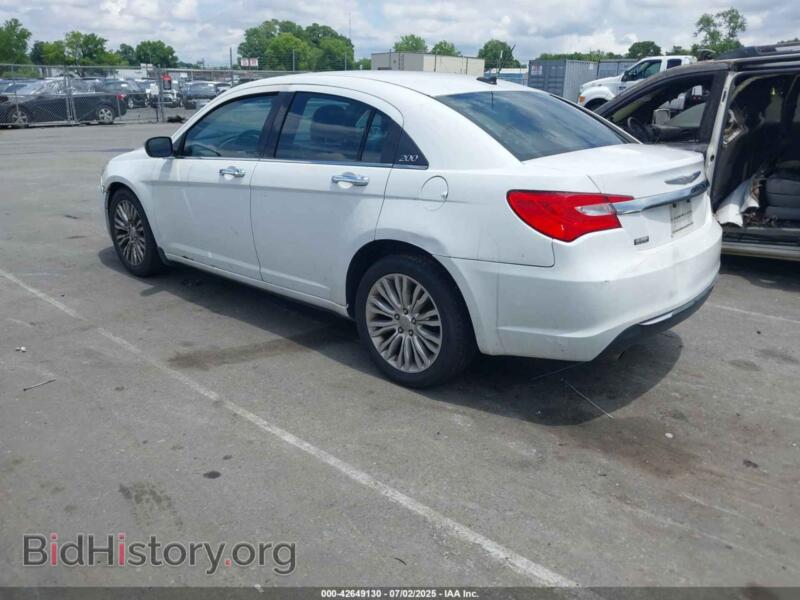 2013 Chrysler 200 (VIN 1C3CCBCG6DN524064) — фото 3 из 13