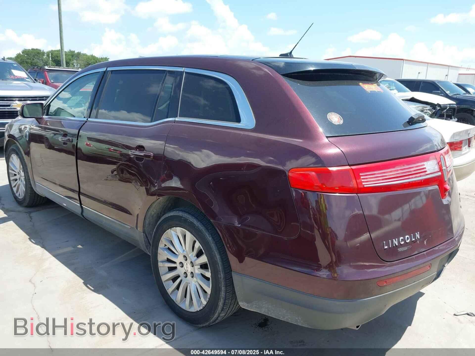 2011 LINCOLN MKT - VIN: 2LMHJ5AR4BBJ53850 - Фото 3