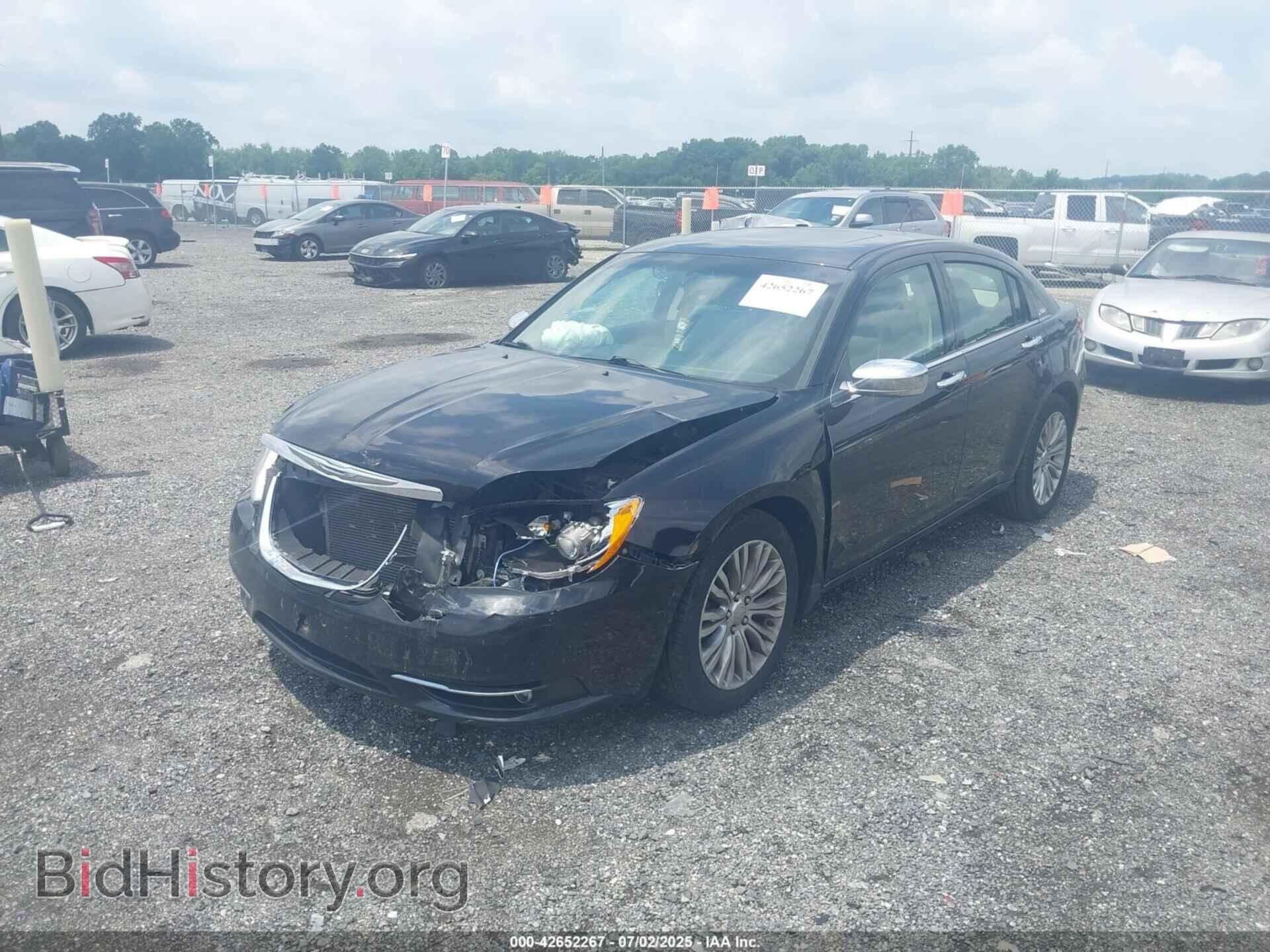 2013 CHRYSLER 200 - VIN: 1C3CCBCG4DN632716 - Фото 2