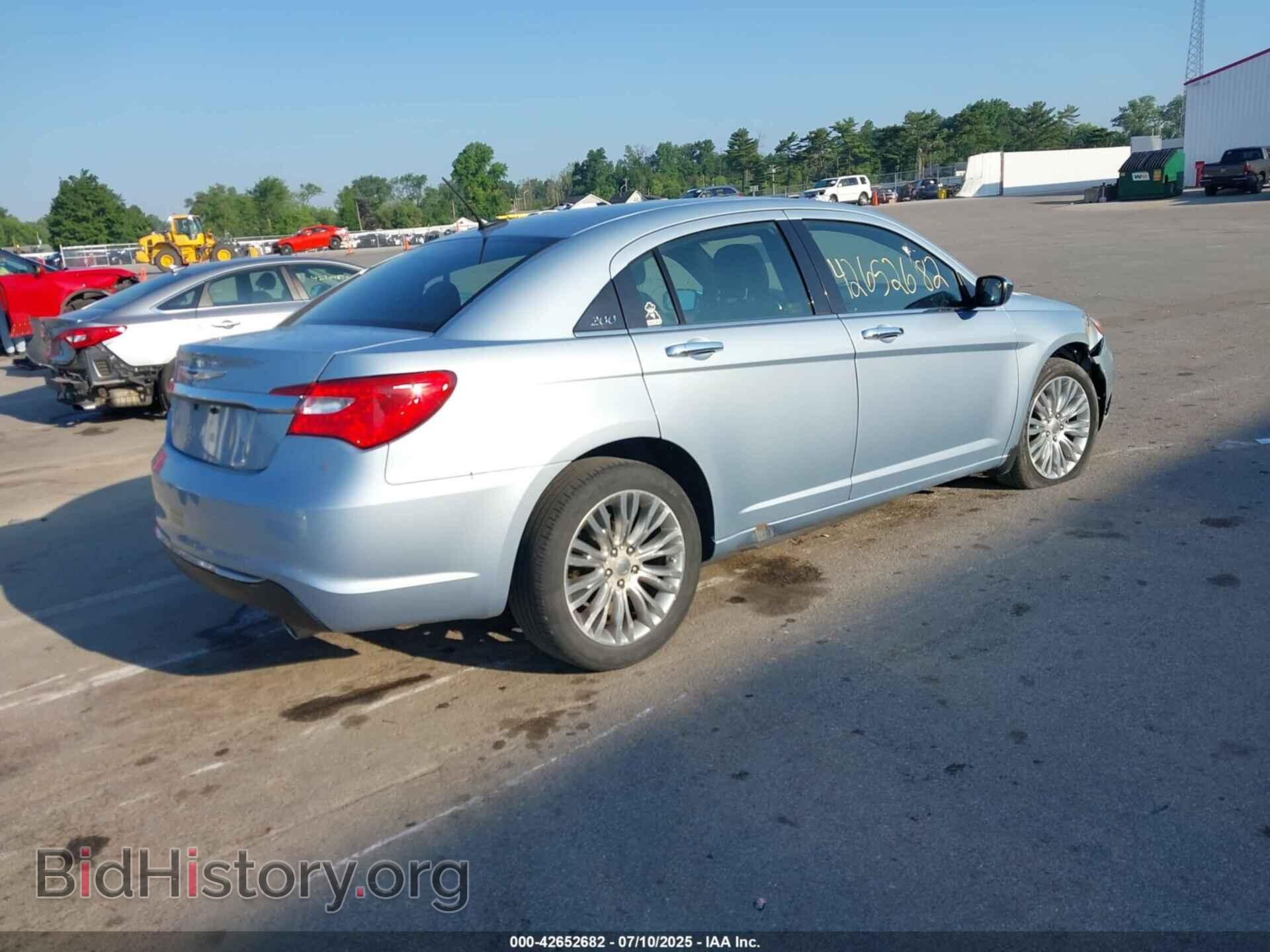2013 CHRYSLER 200 - VIN: 1C3CCBCG3DN577627 - Фото 4