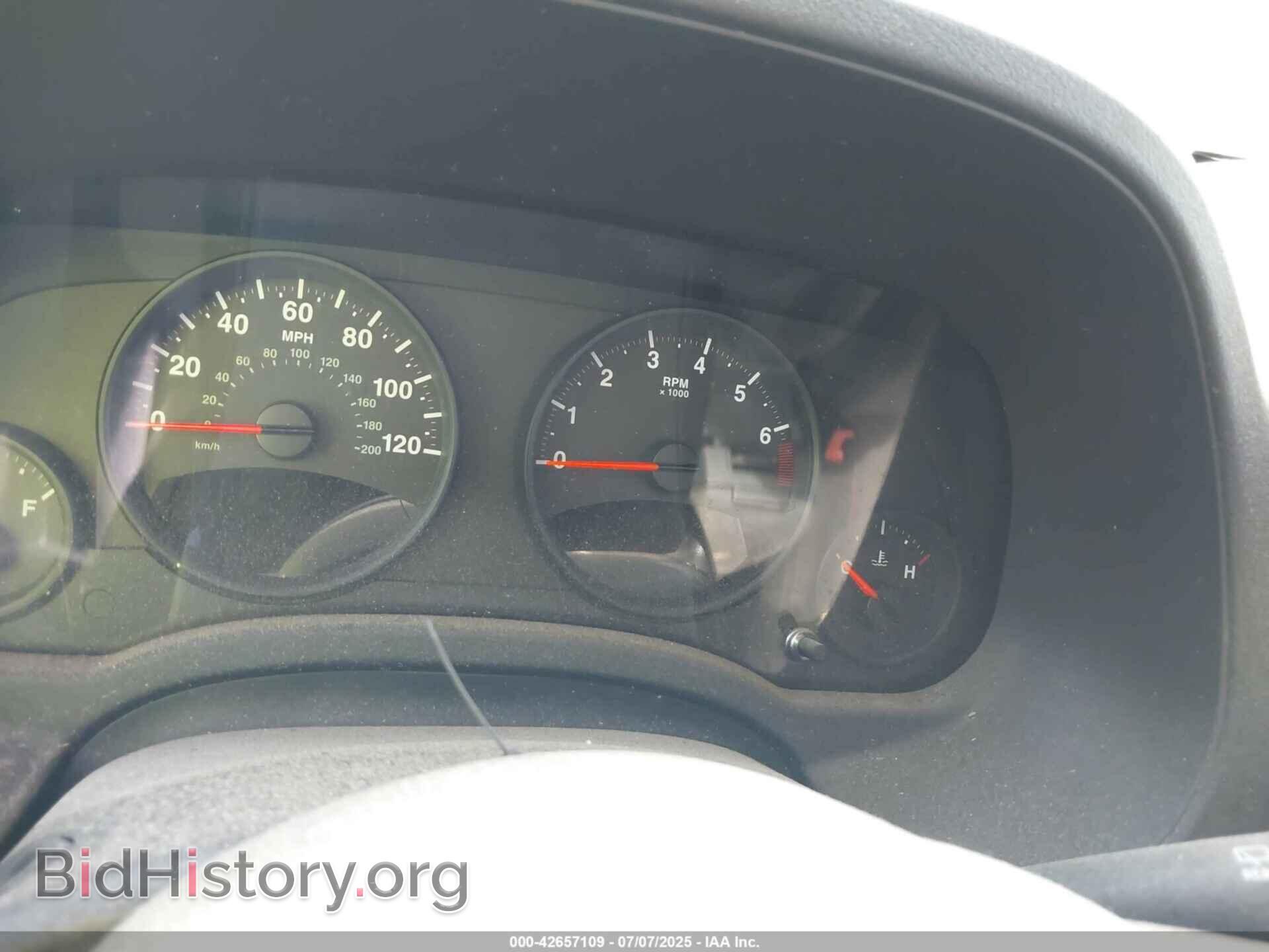 2011 JEEP COMPASS - VIN: 1J4NT1FA3BD213422 - Photo 7