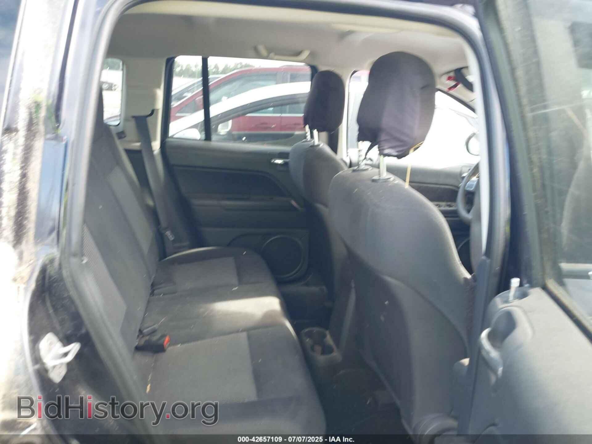 2011 JEEP COMPASS - VIN: 1J4NT1FA3BD213422 - Photo 8