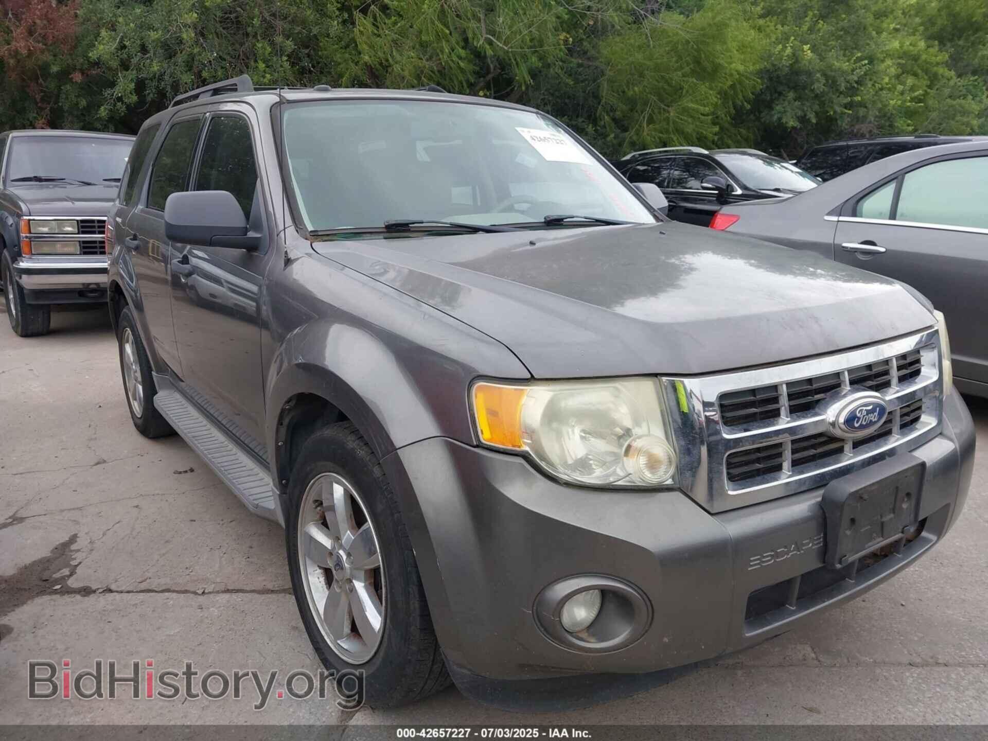 Фотография 1FMCU0DGXAKD10814 - FORD ESCAPE 2010