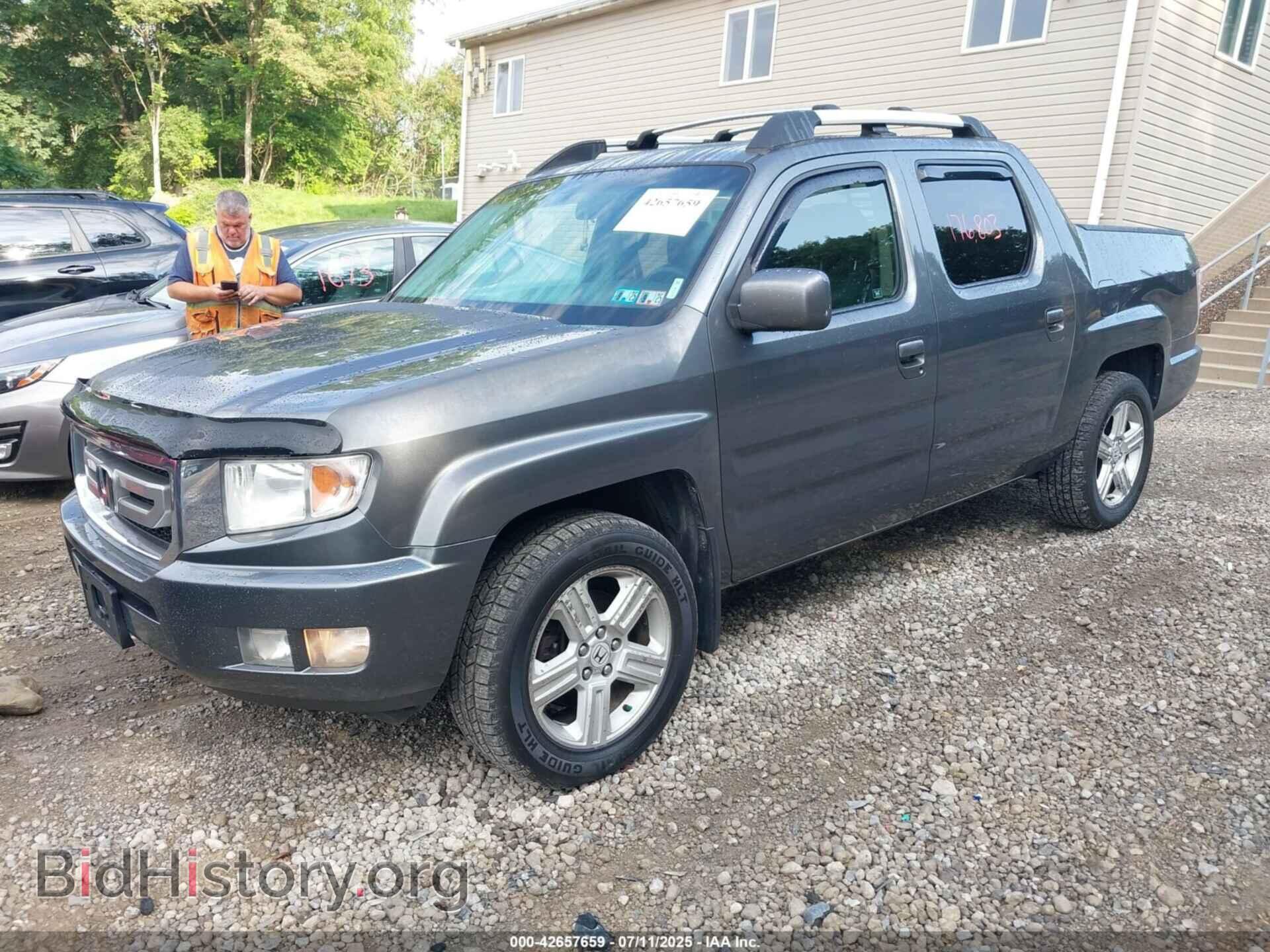 2011 HONDA RIDGELINE - VIN: 5FPYK1F55BB005874 - Фото 2