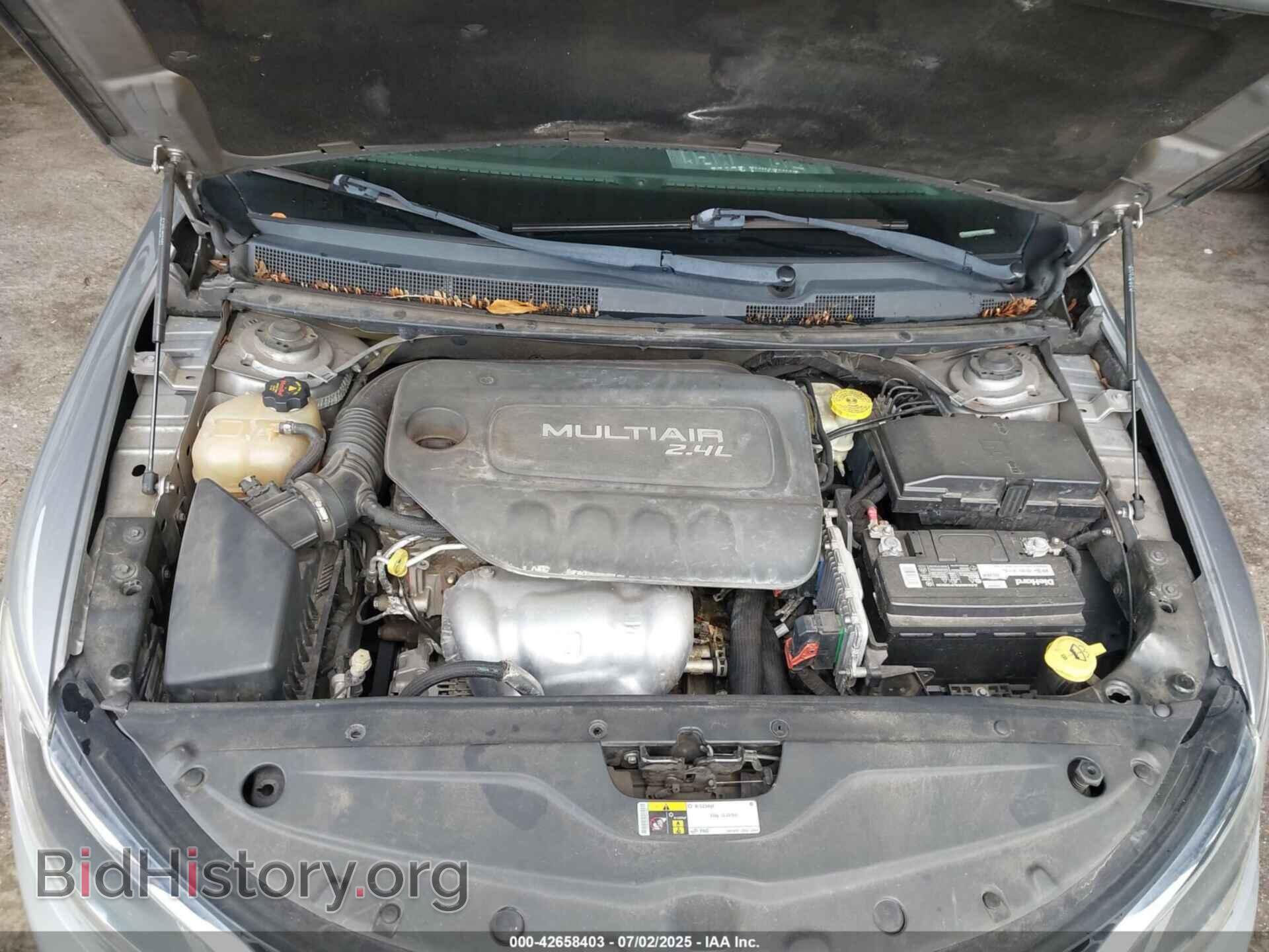 2015 CHRYSLER 200 - VIN: 1C3CCCAB1FN530077 - Фото 10