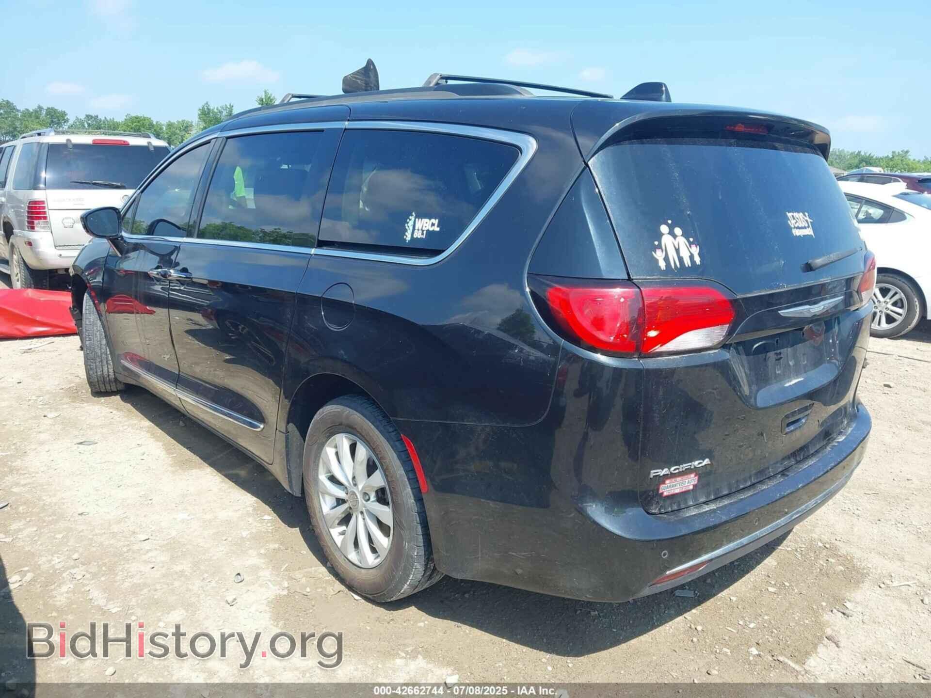 2017 CHRYSLER PACIFICA - VIN: 2C4RC1BG0HR747260 - Фото 3