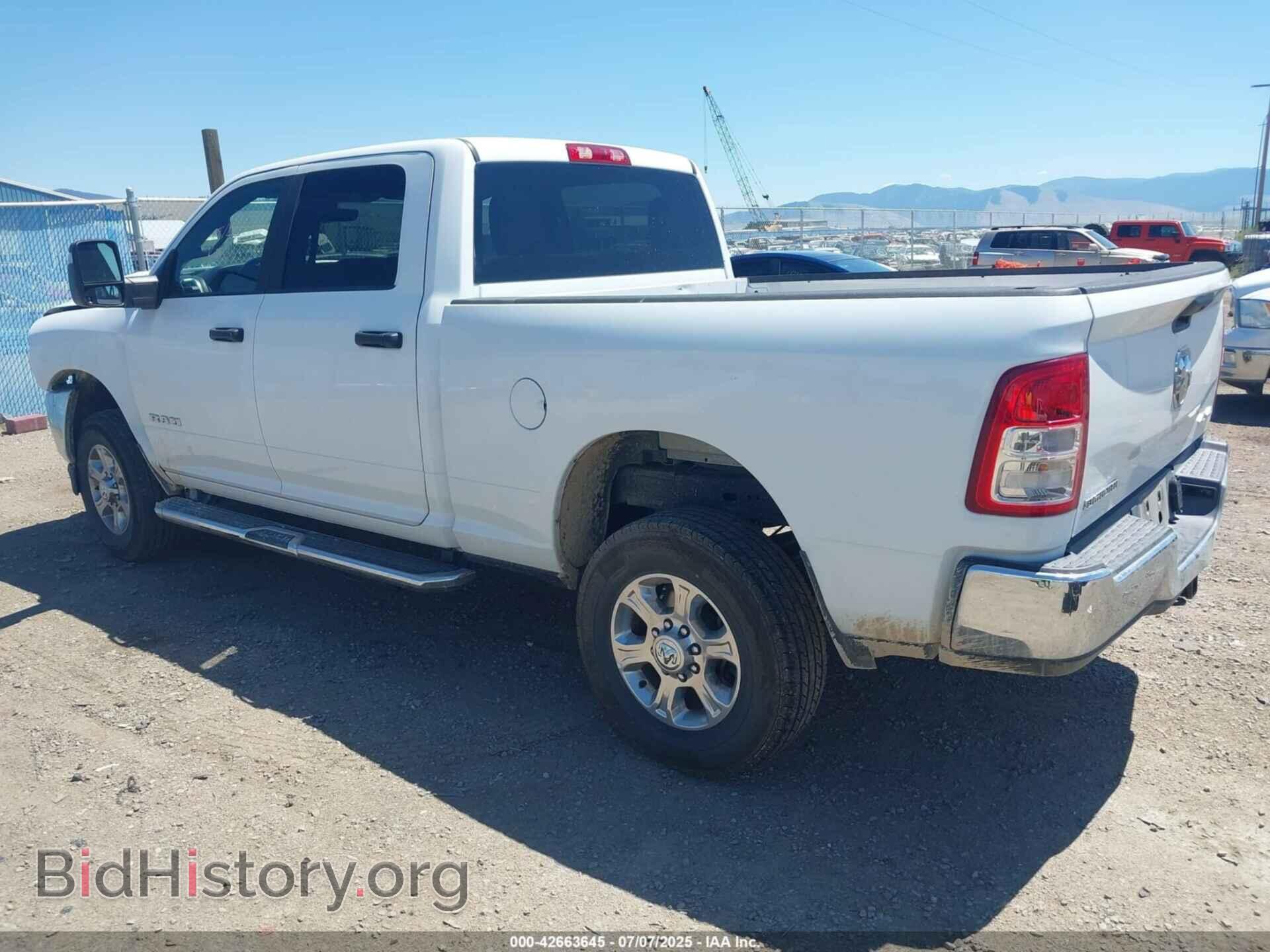 2024 RAM 2500 - VIN: 3C6UR5DJXRG275902 - Фото 3