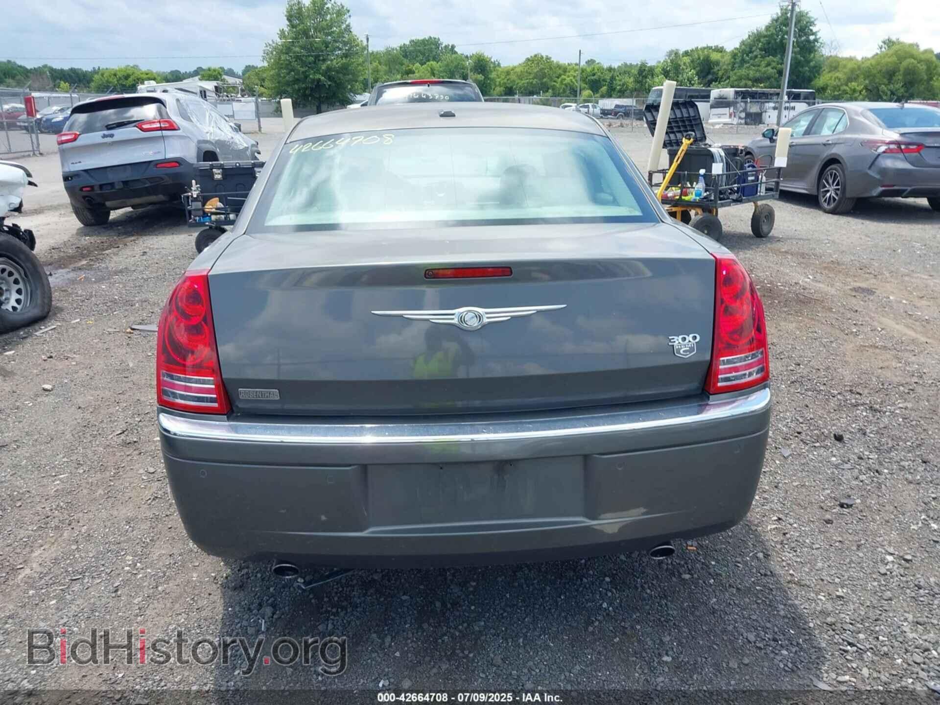 2010 CHRYSLER 300C - VIN: 2C3CA6CT3AH211150 - Фото 16