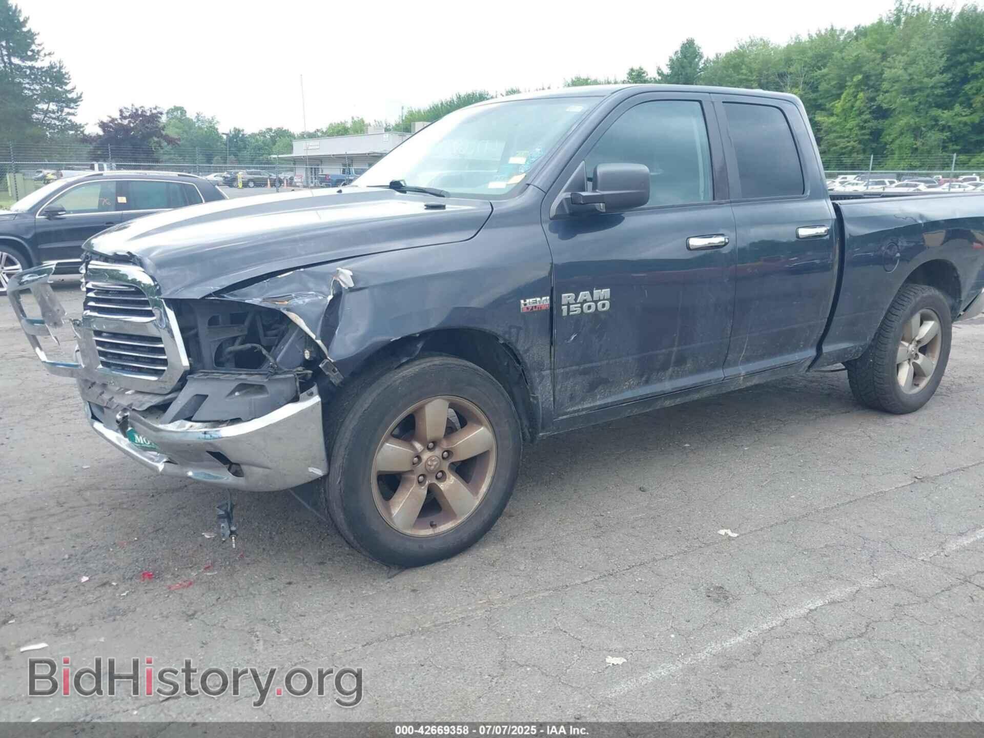 2016 RAM 1500 - VIN: 1C6RR7GT8GS390650 - Фото 2