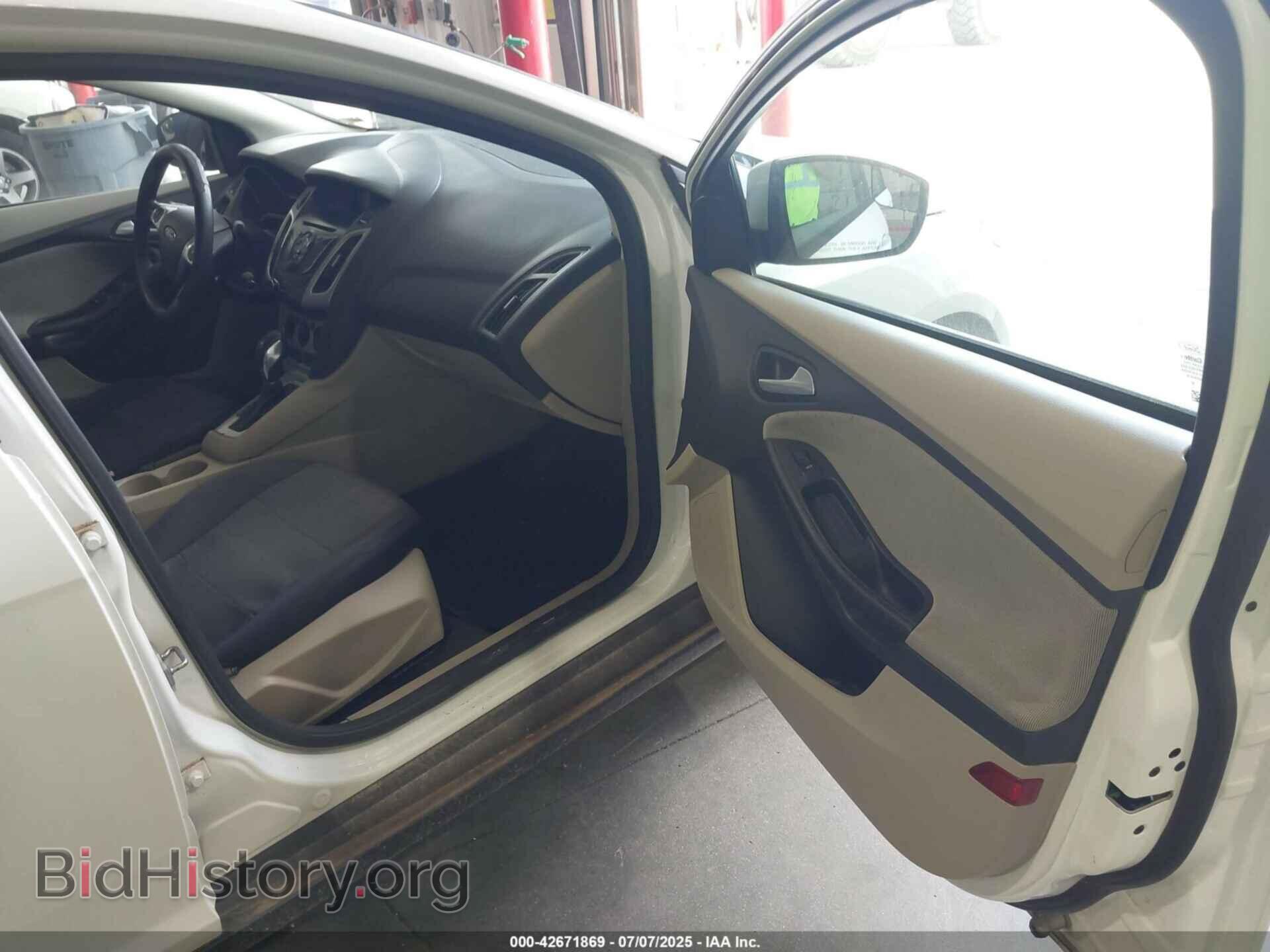 2012 FORD FOCUS - VIN: 1FAHP3F23CL404590 - Photo 5