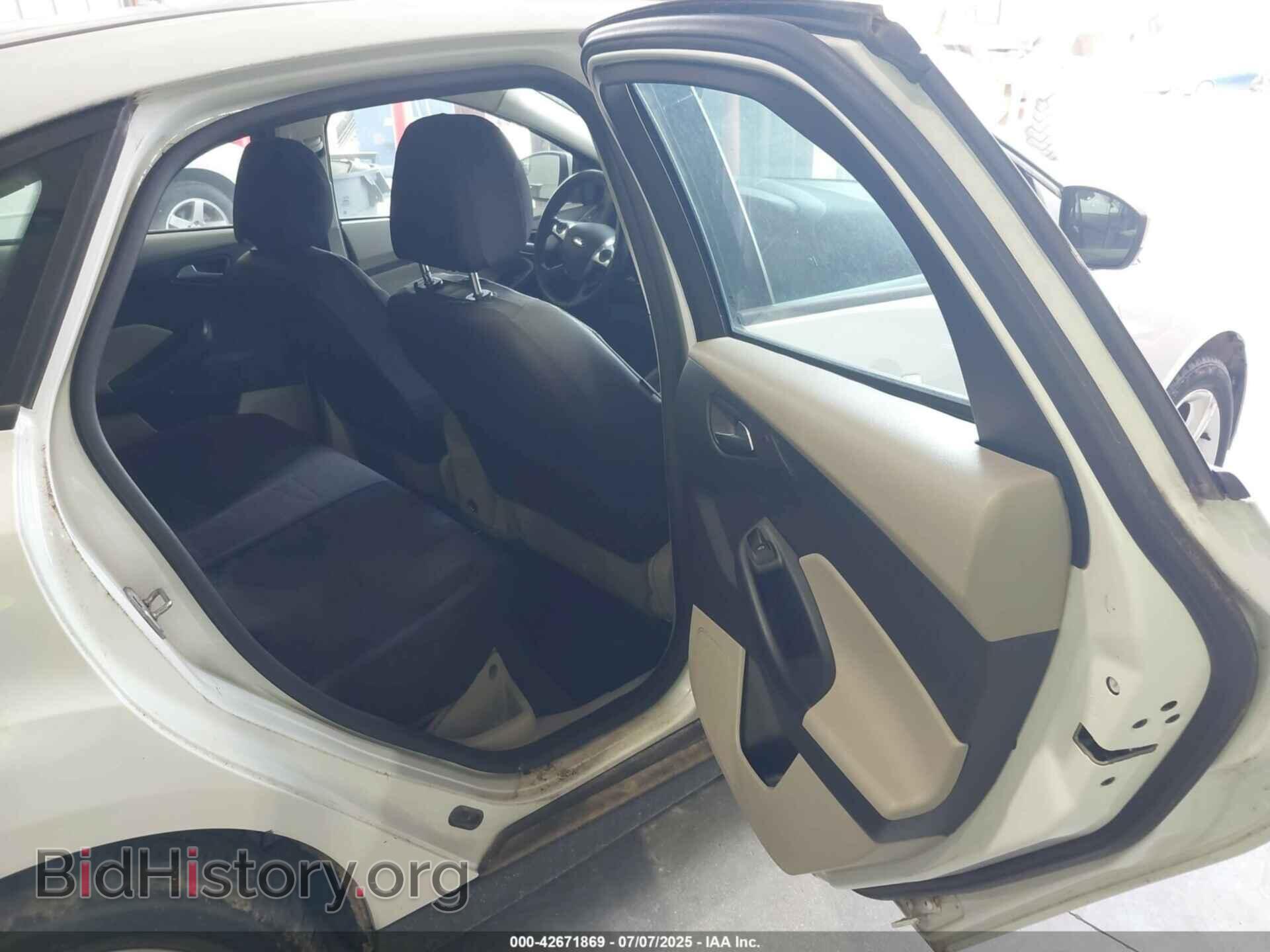 2012 FORD FOCUS - VIN: 1FAHP3F23CL404590 - Photo 8