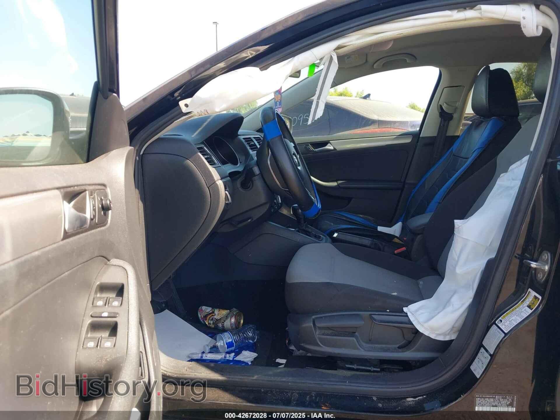 2017 VOLKSWAGEN JETTA - VIN: 3VW2B7AJ2HM399437 - Photo 5