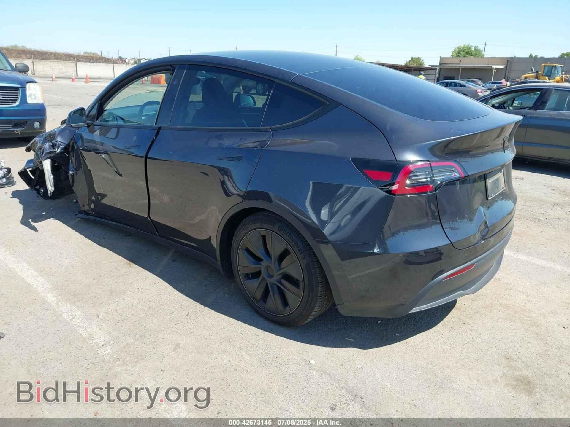 2024 TESLA MODEL Y - VIN: 7SAYGAEE2RF124068 - Фото 3