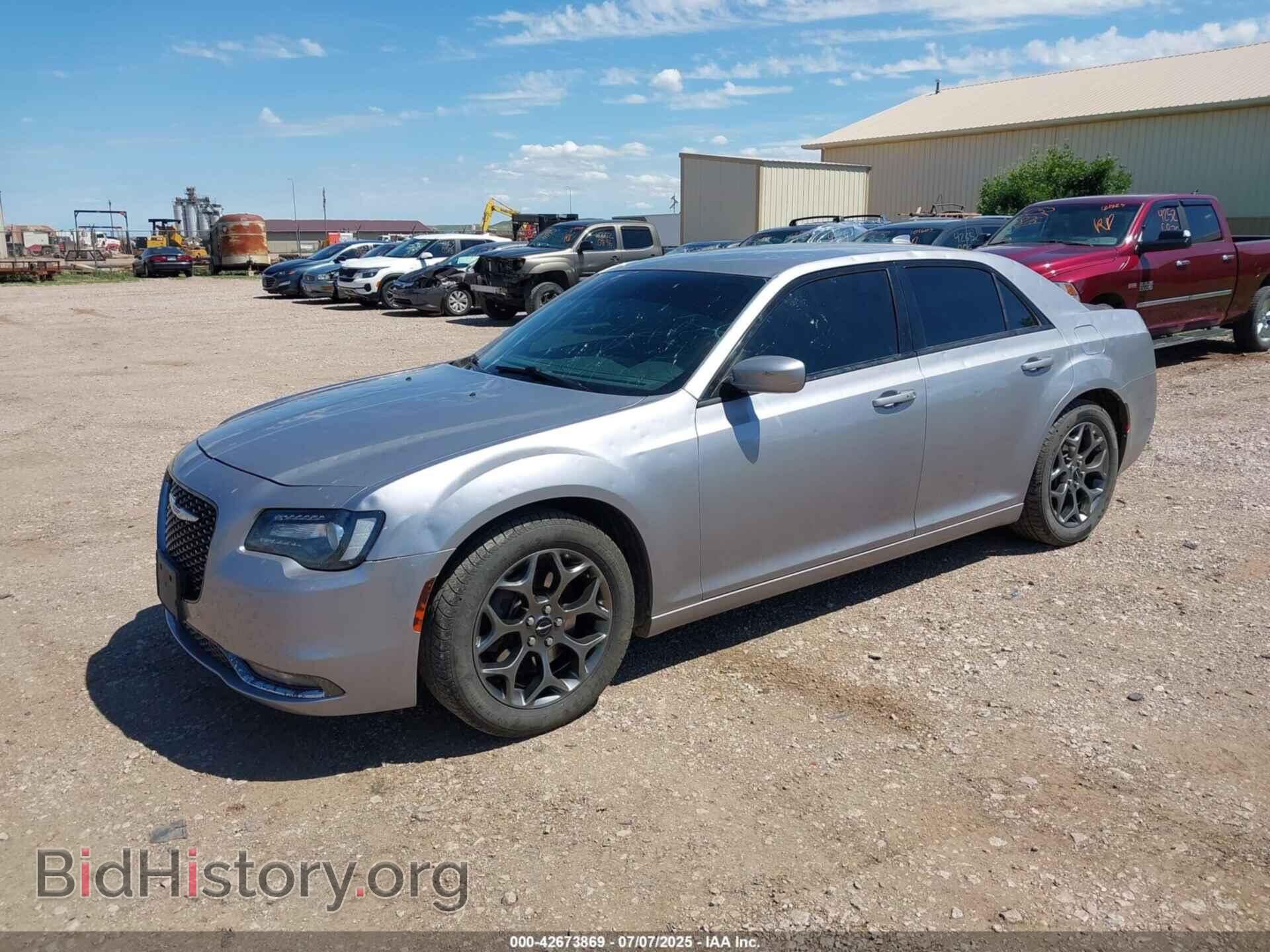 2017 CHRYSLER 300 - VIN: 2C3CCAGG0HH522166 - Фото 2