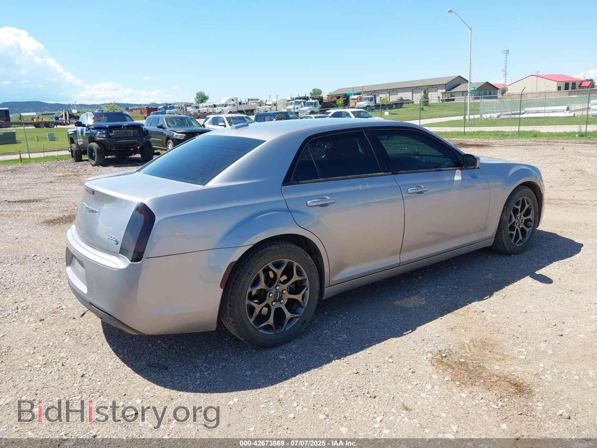 2017 CHRYSLER 300 - VIN: 2C3CCAGG0HH522166 - Фото 4