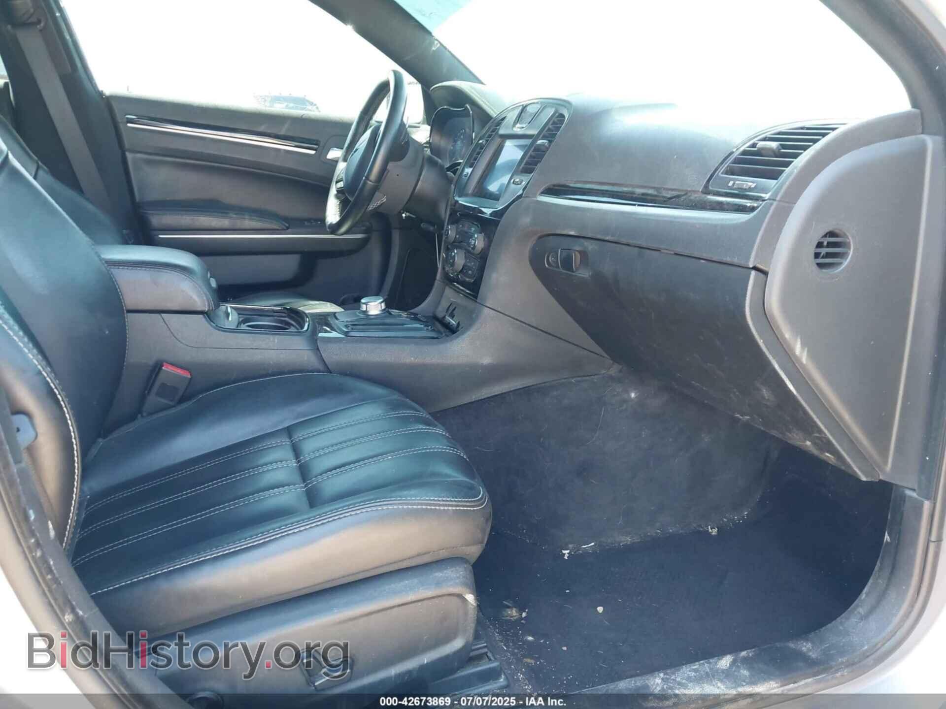 2017 CHRYSLER 300 - VIN: 2C3CCAGG0HH522166 - Фото 5