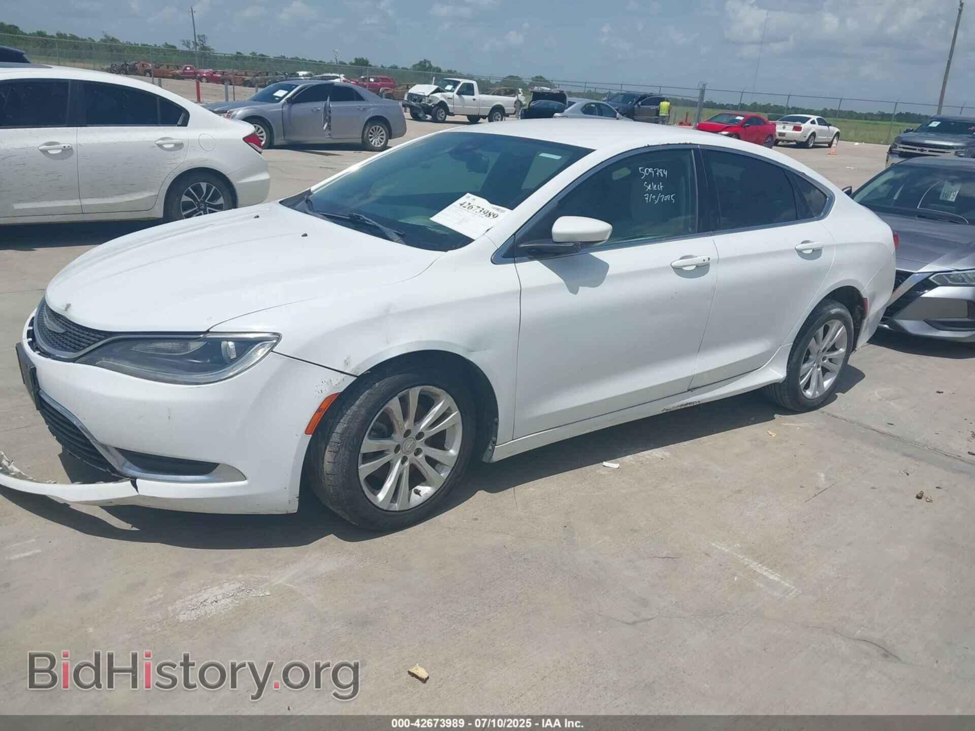 2015 CHRYSLER 200 - VIN: 1C3CCCAB2FN552055 - Фото 2
