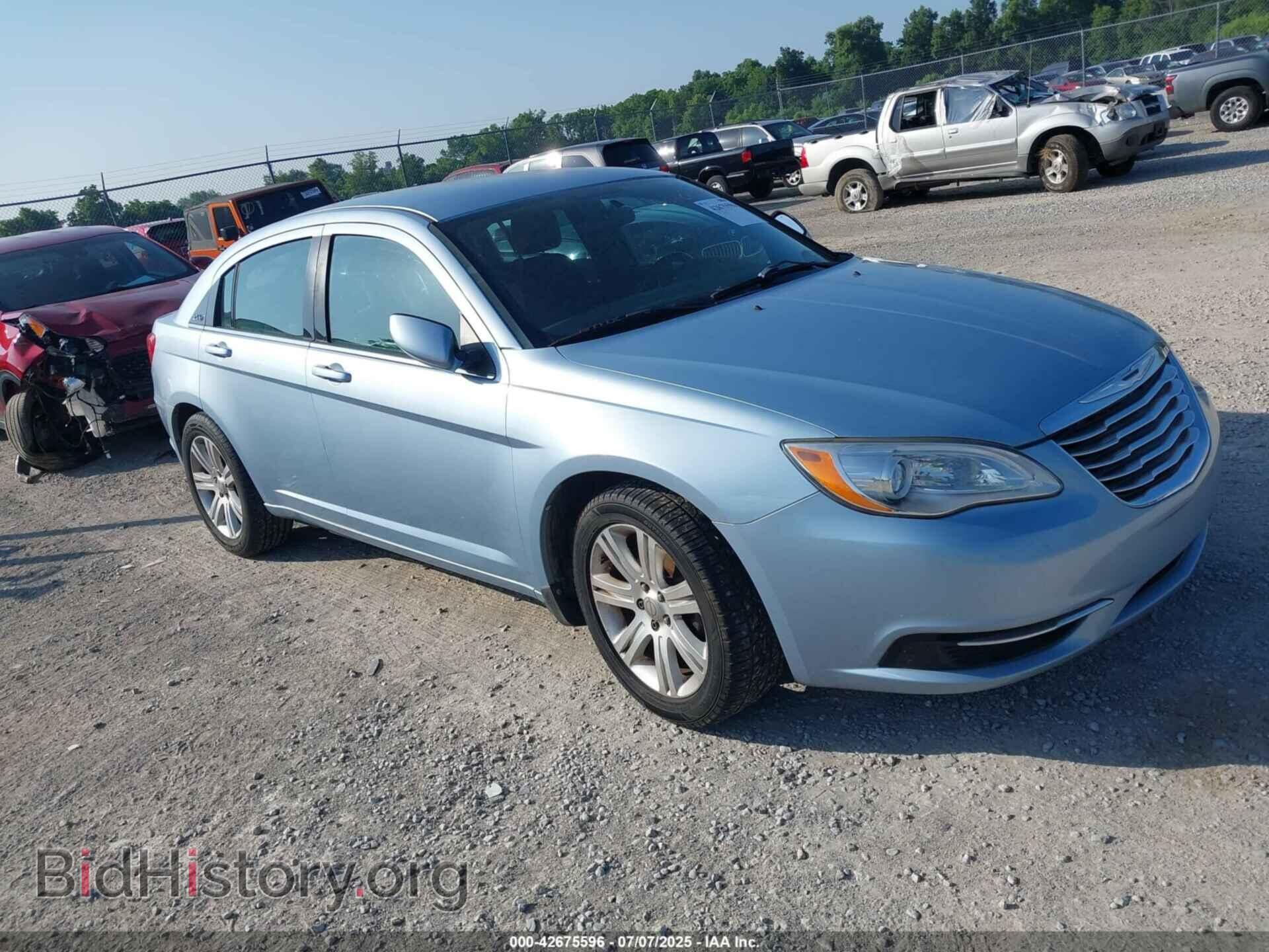 Photo 1C3CCBBB0DN705795 - CHRYSLER 200 2013
