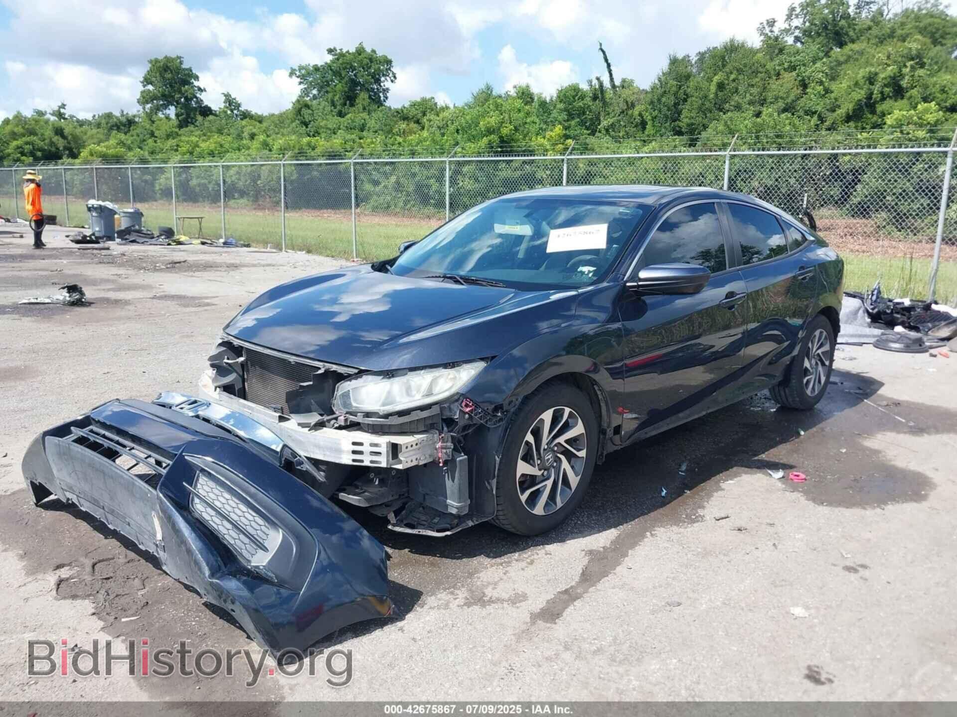 2017 HONDA CIVIC - VIN: 2HGFC2F76H8572121 - Фото 2