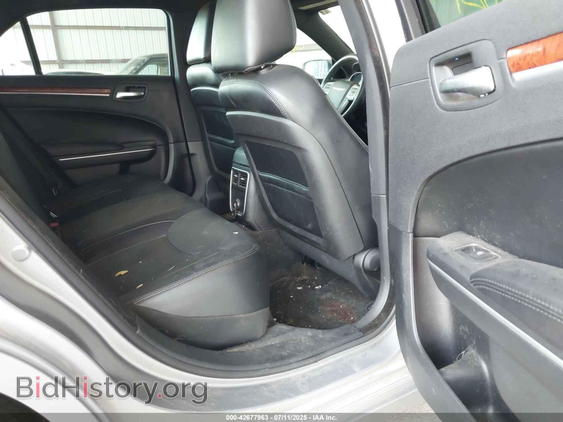 2013 CHRYSLER 300 - VIN: 2C3CCAAG2DH736093 - Фото 8
