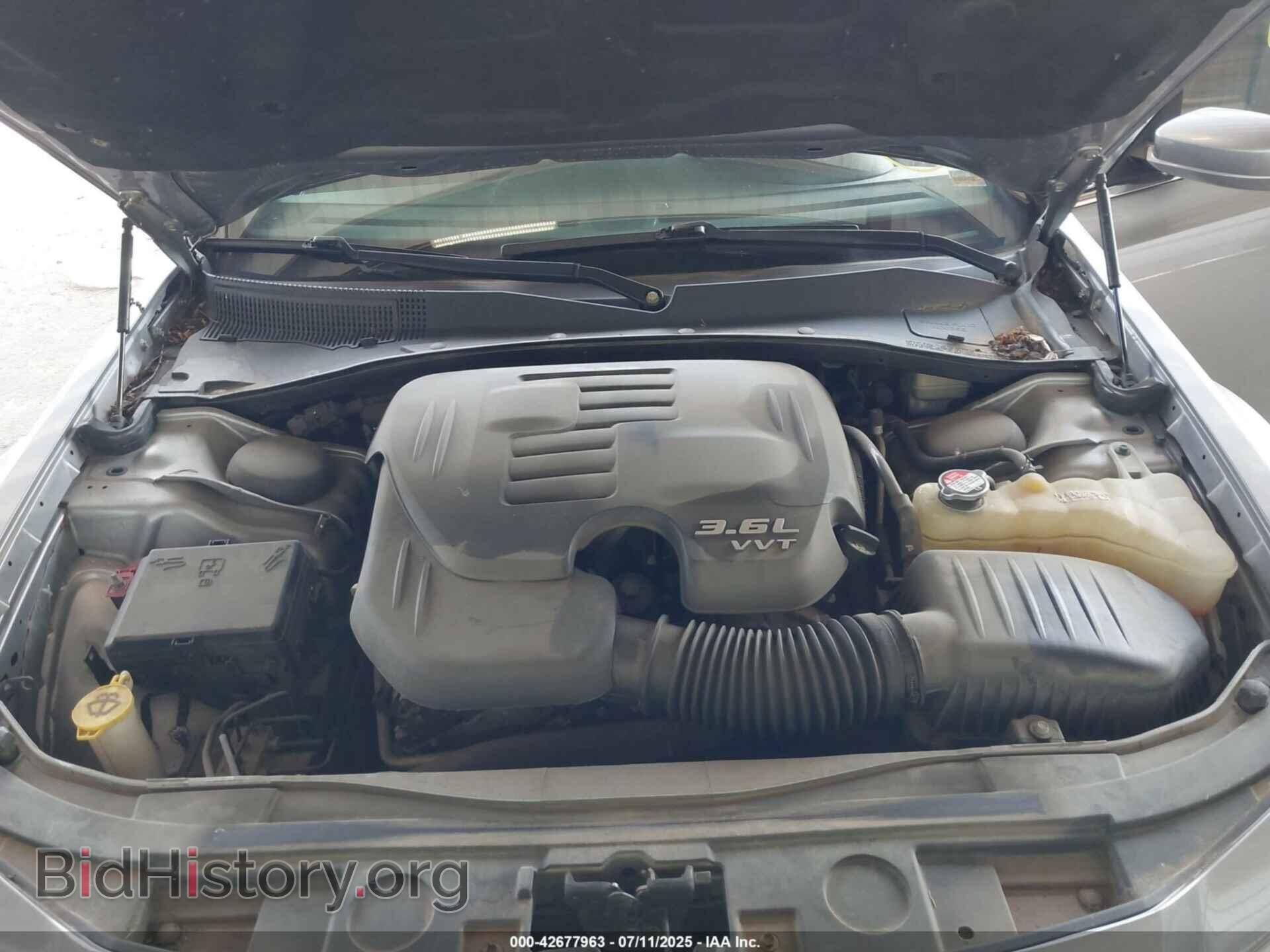 2013 CHRYSLER 300 - VIN: 2C3CCAAG2DH736093 - Фото 10