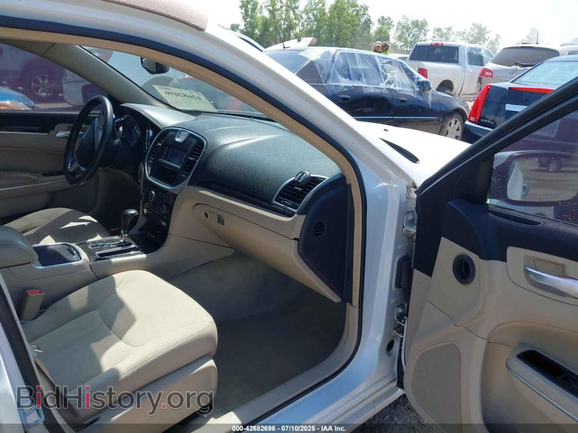 2012 CHRYSLER 300 - VIN: 2C3CCAAG6CH105264 - Photo 5