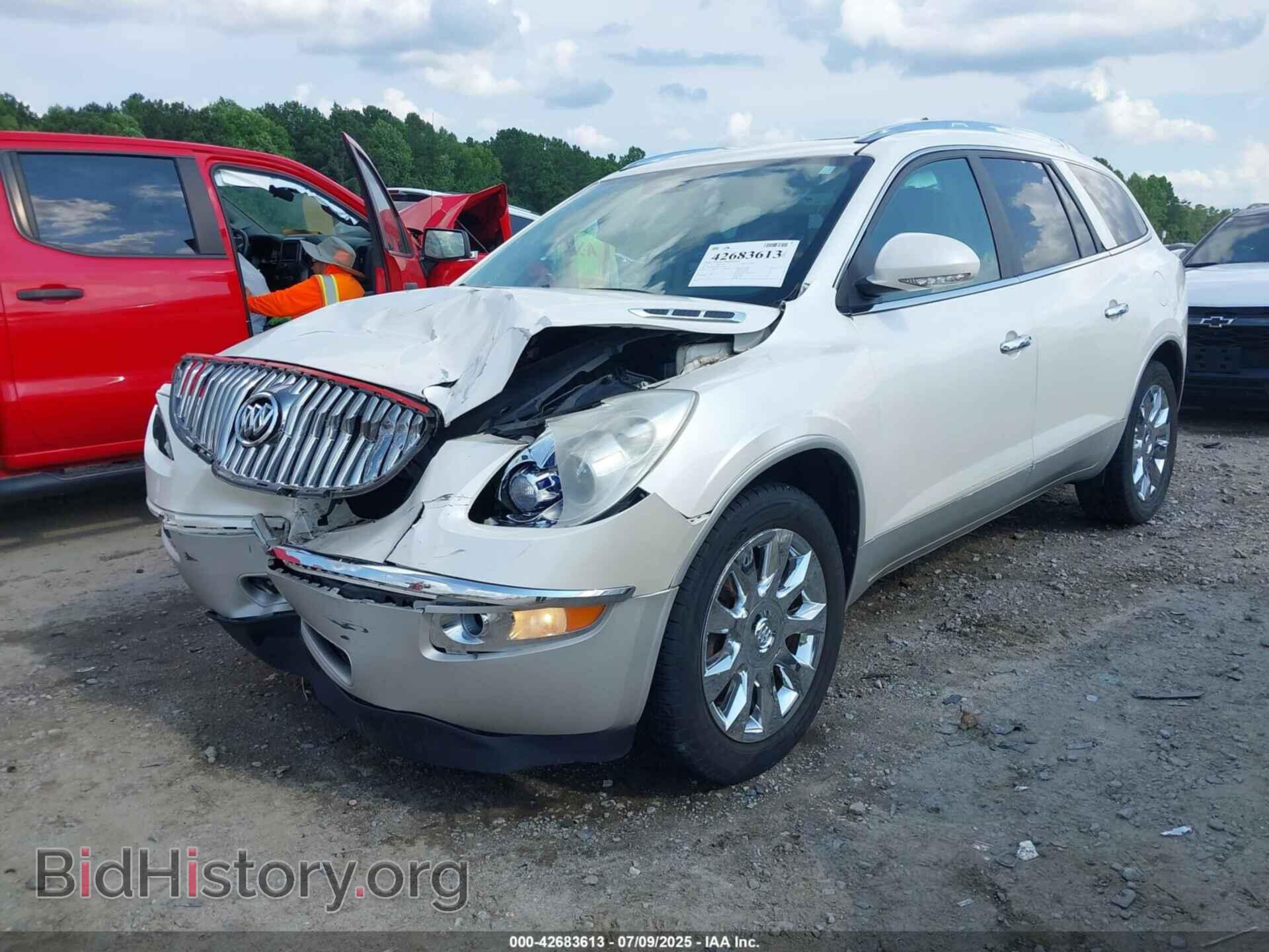 2012 BUICK ENCLAVE - VIN: 5GAKRDED4CJ366643 - Фото 2