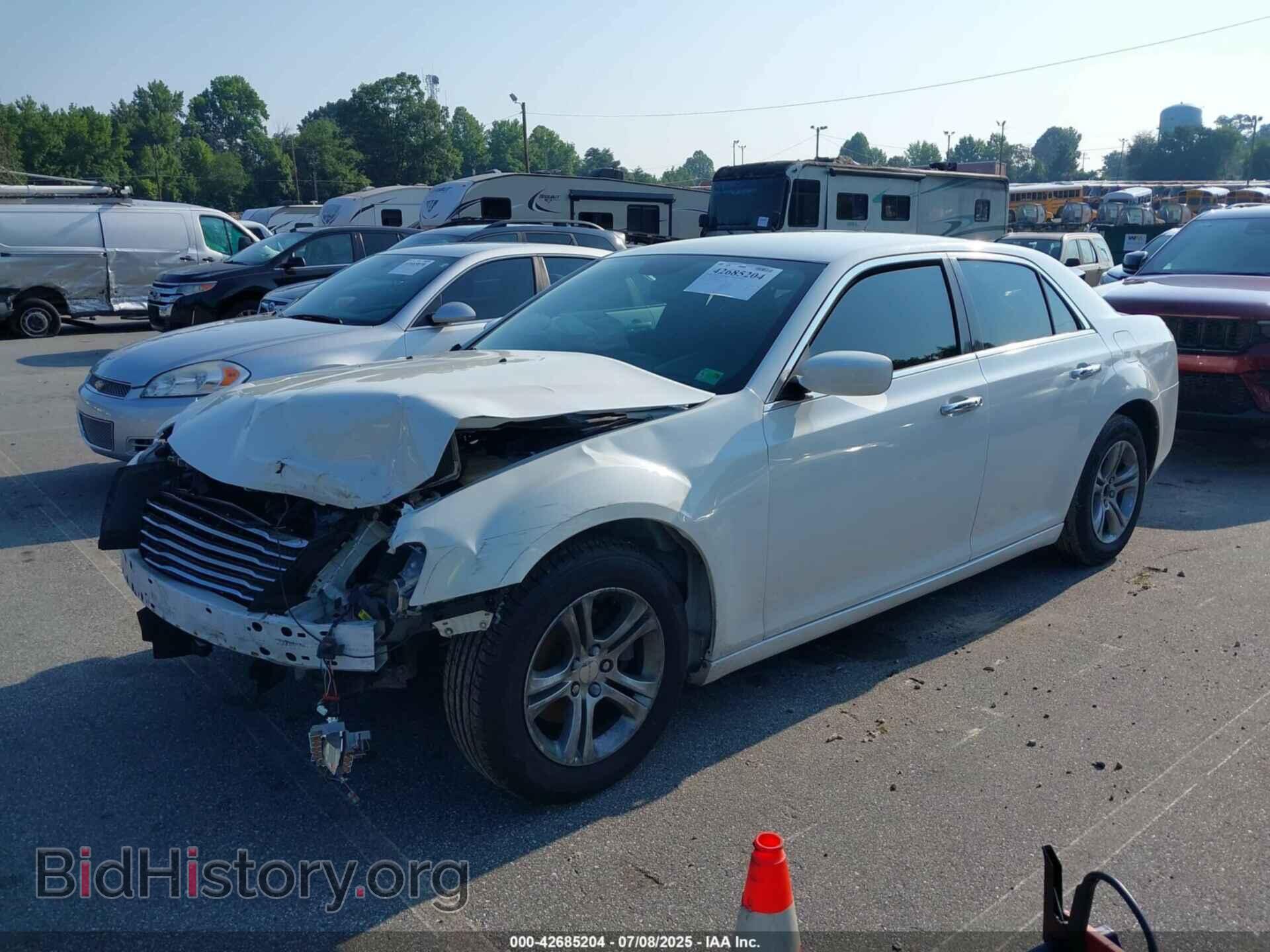 2012 CHRYSLER 300 - VIN: 2C3CCAAG9CH208002 - Фото 2