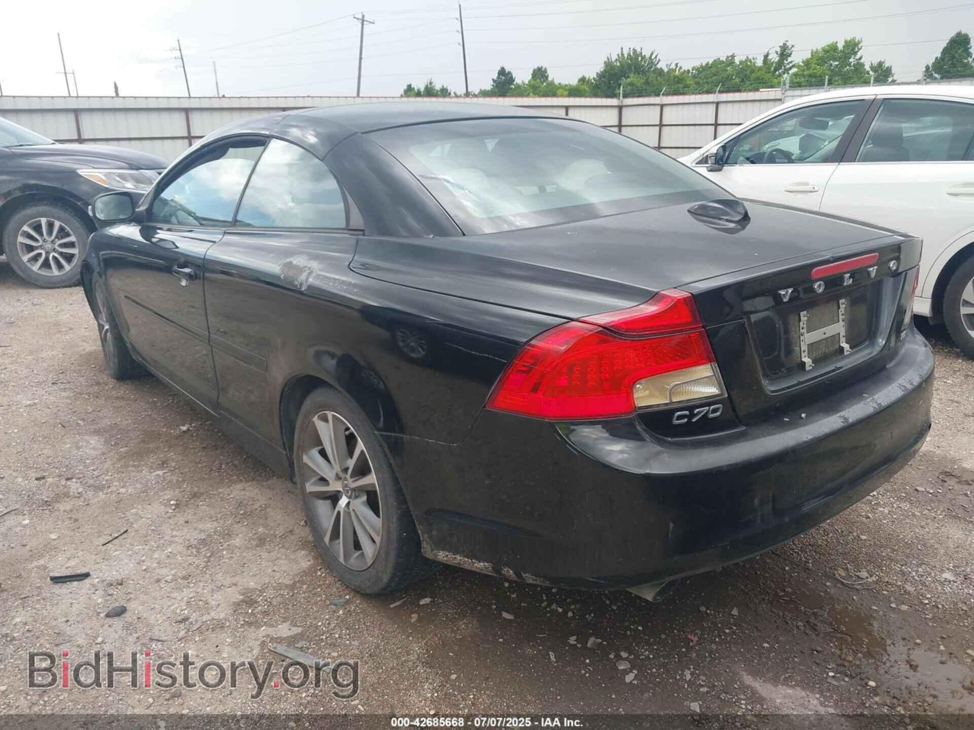 2011 VOLVO C70 - VIN: YV1672MC9BJ107979 - Фото 3