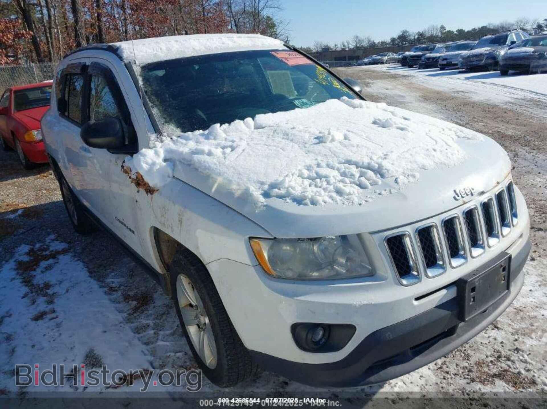 2011 JEEP COMPASS - VIN: 1J4NF1FB2BD250509 - Photo 2