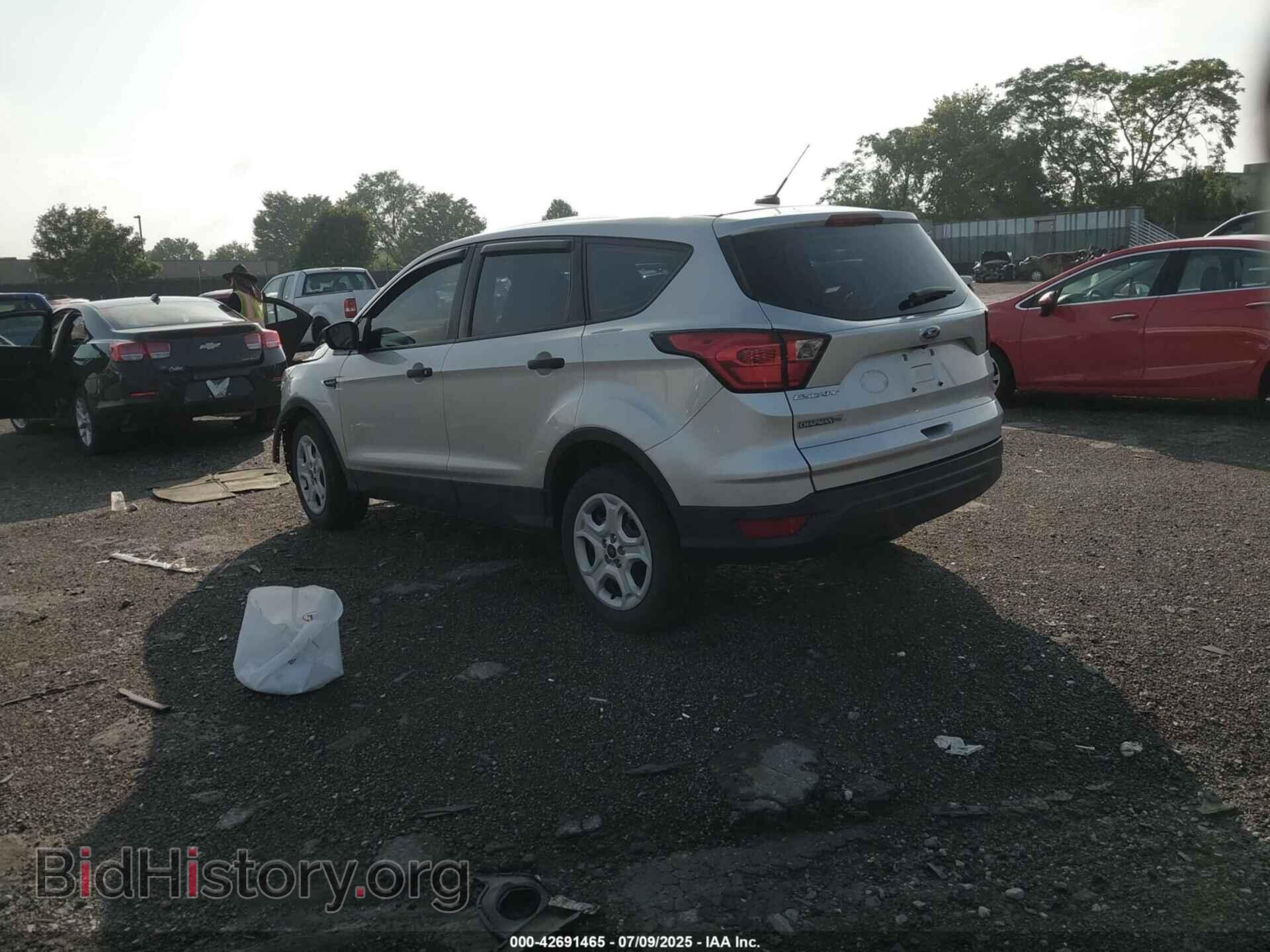 2019 FORD ESCAPE - VIN: 1FMCU0F71KUC44088 - Фото 3