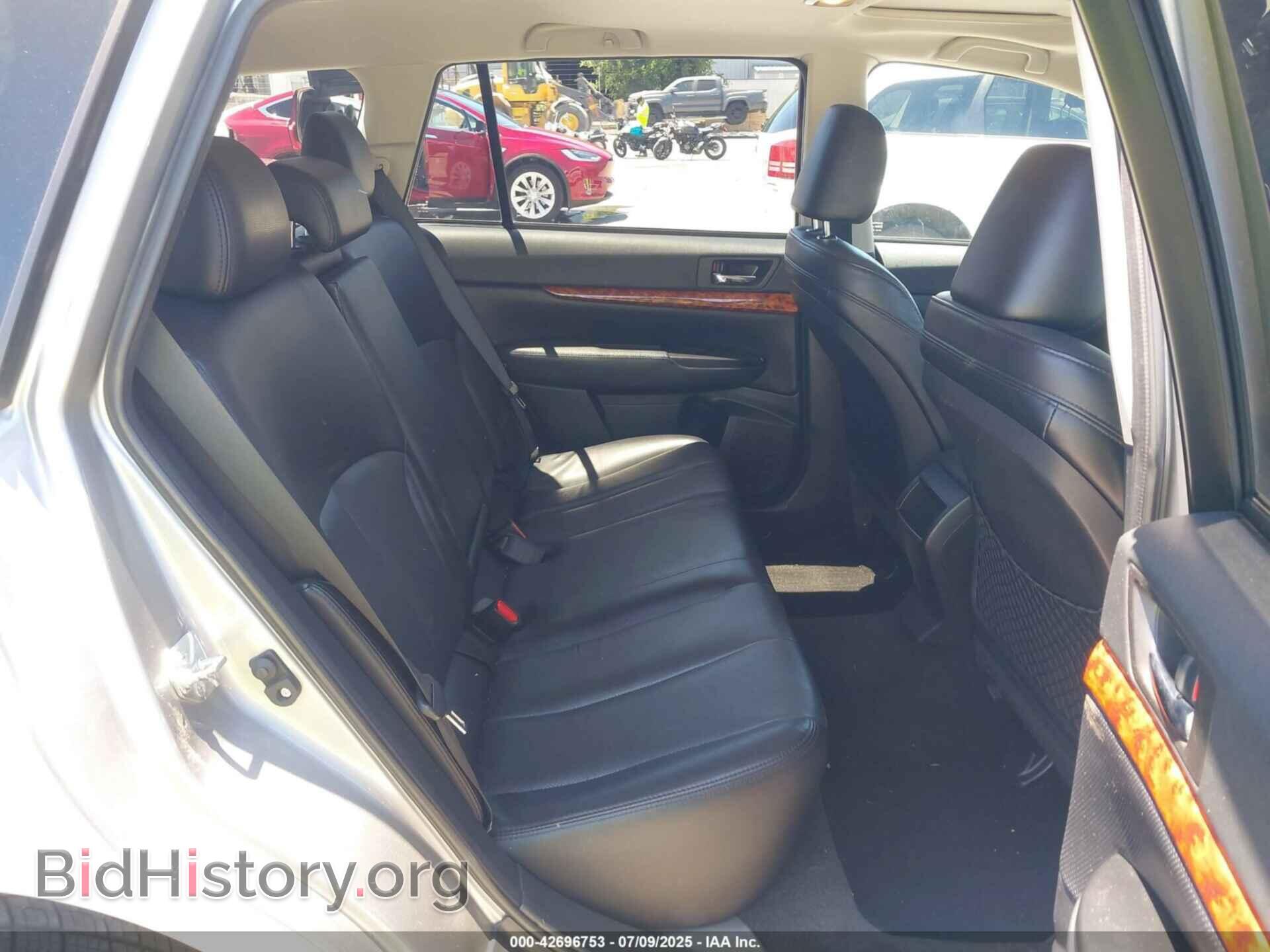 2011 SUBARU OUTBACK - VIN: 4S4BRBLC2B3404687 - Фото 8