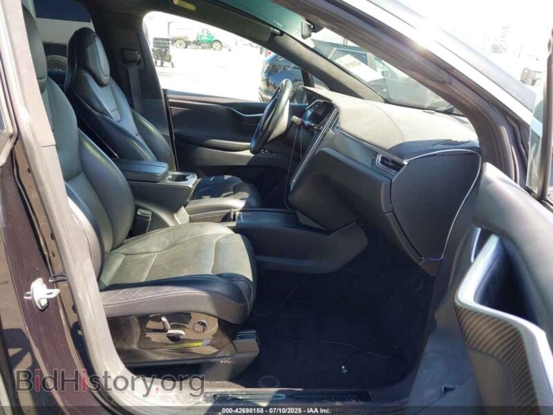2017 Tesla MODEL X (VIN 5YJXCBE46HF039637) — photo 5 of 18