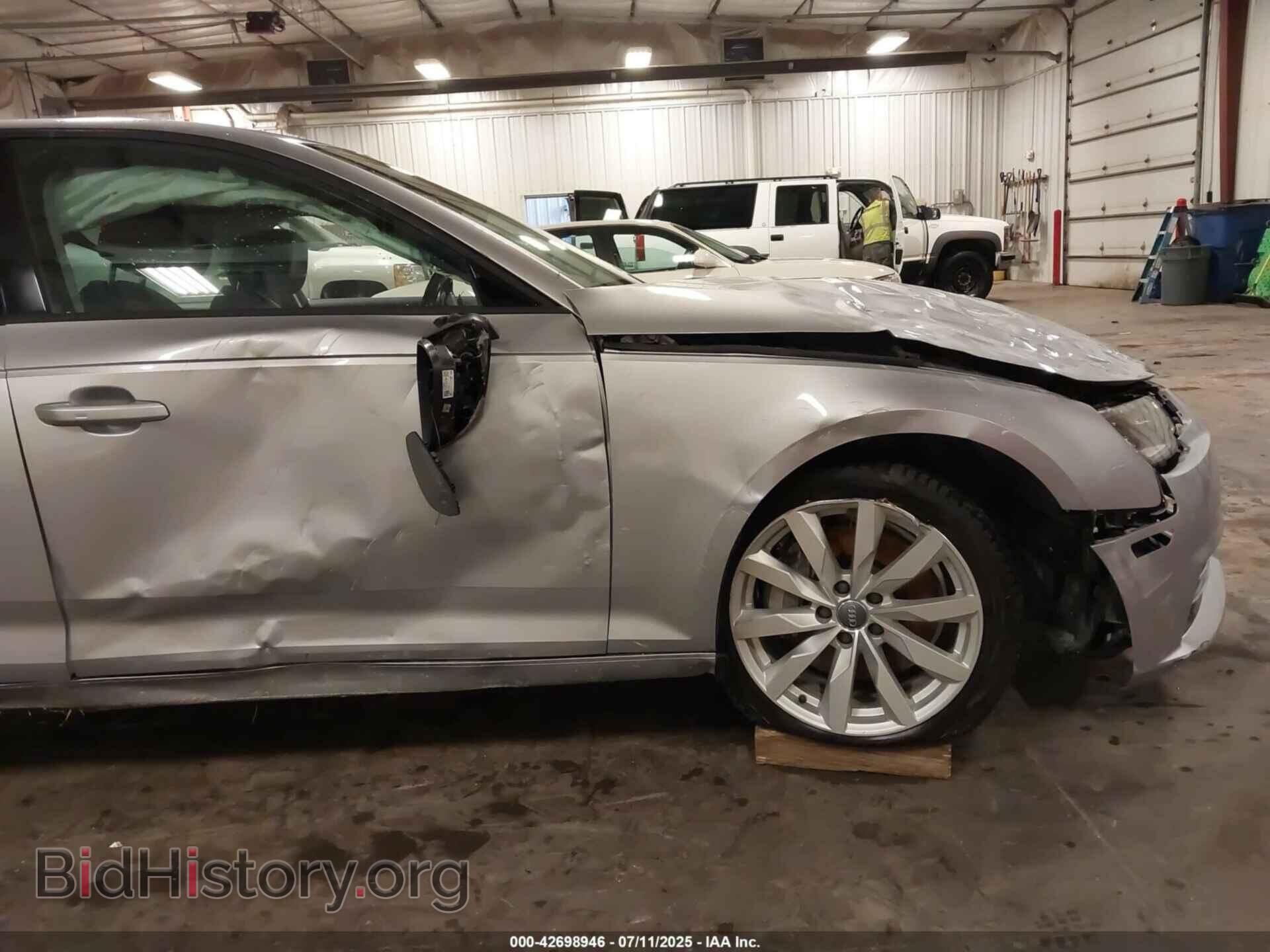 2017 AUDI A4 - VIN: WAUANAF42HN030666 - Фото 6