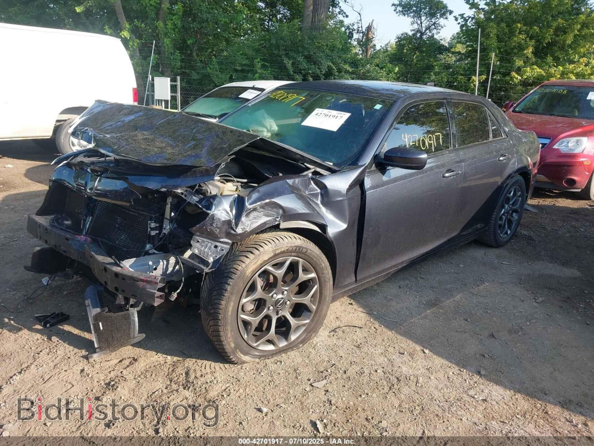 2017 CHRYSLER 300 - VIN: 2C3CCAGG8HH637677 - Фото 2