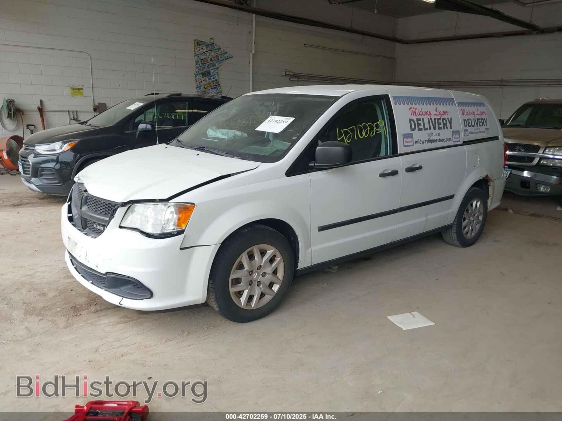 2015 RAM CARGO - VIN: 2C4JRGAG2FR587492 - Photo 2