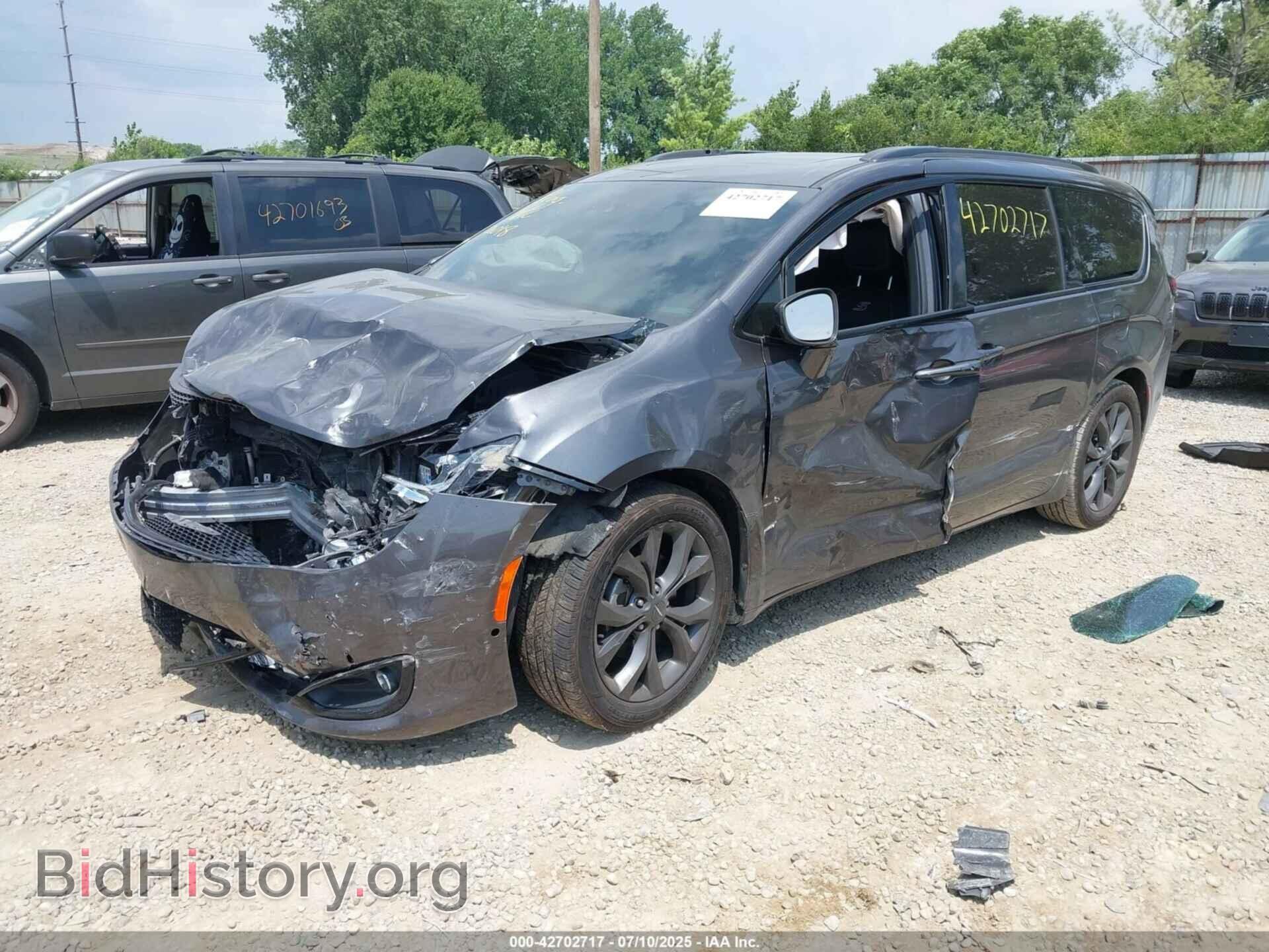 2018 CHRYSLER PACIFICA - VIN: 2C4RC1EG7JR322328 - Фото 2
