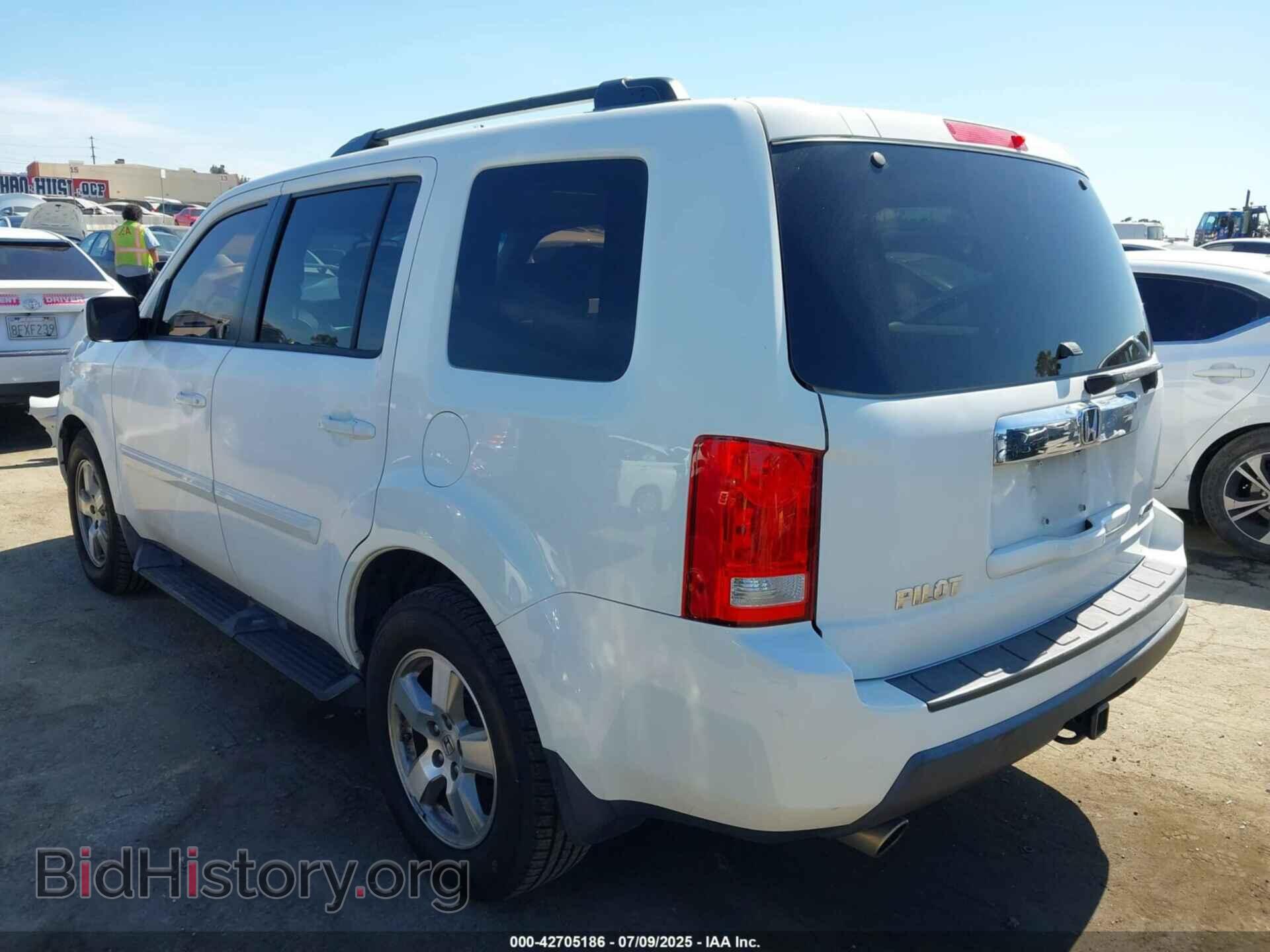 2011 HONDA PILOT - VIN: 5FNYF4H70BB041985 - Фото 3