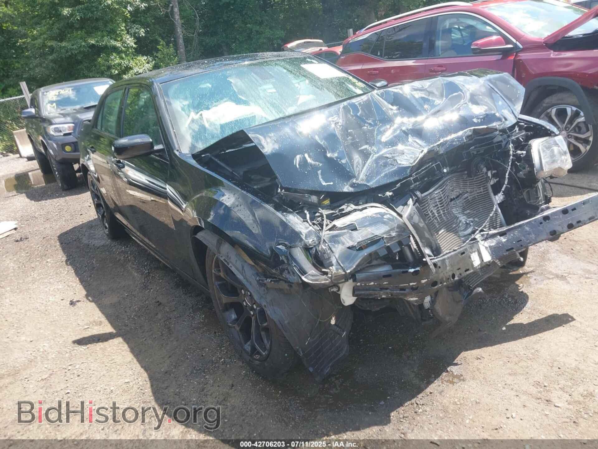 Фотография 2C3CCABT5KH580432 - CHRYSLER 300 2019