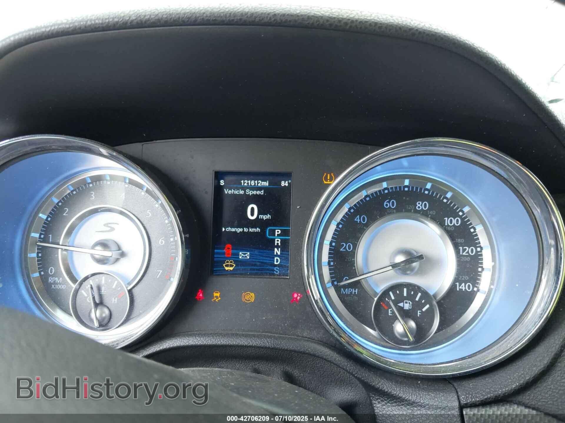 2014 CHRYSLER 300 - VIN: 2C3CCAGG0EH357179 - Фото 7
