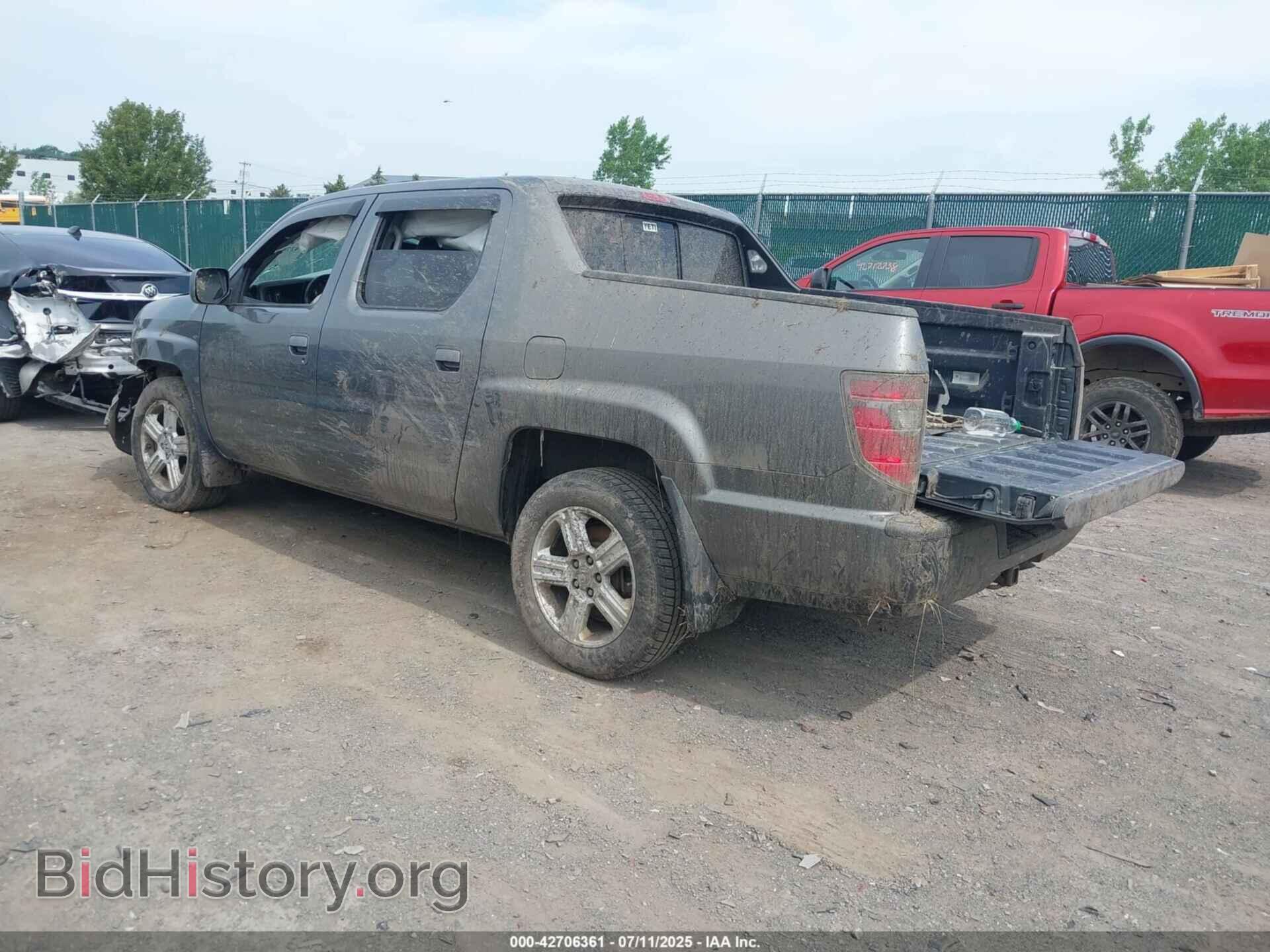 2013 HONDA RIDGELINE - VIN: 5FPYK1F56DB004834 - Фото 3