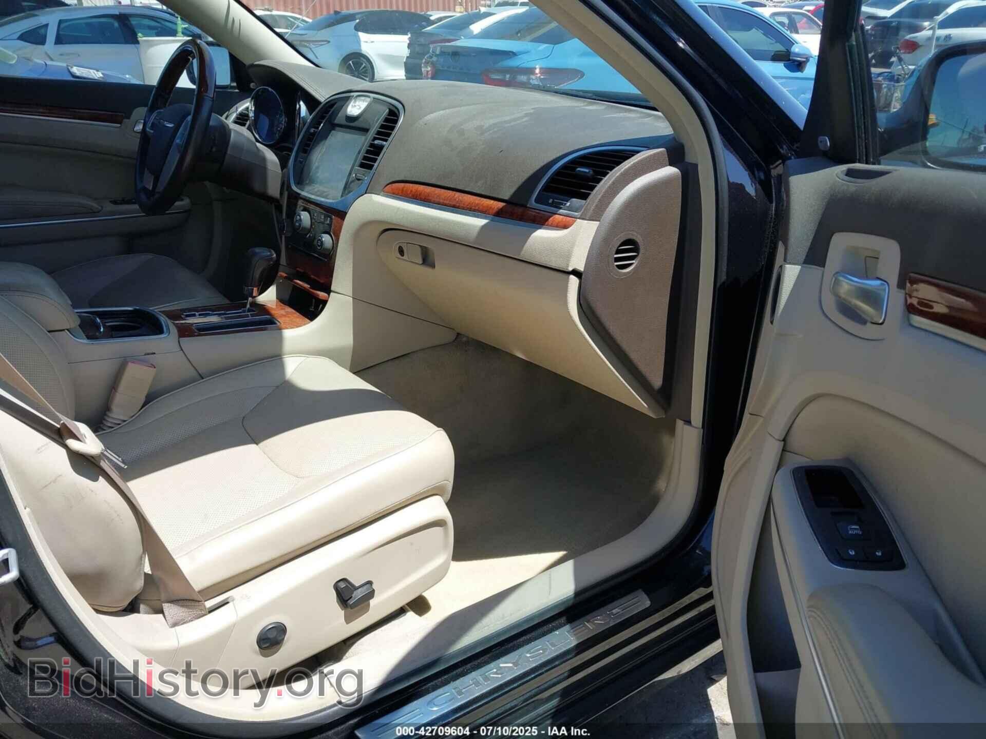 2011 CHRYSLER 300C - VIN: 2C3CA6CTXBH558038 - Фото 5