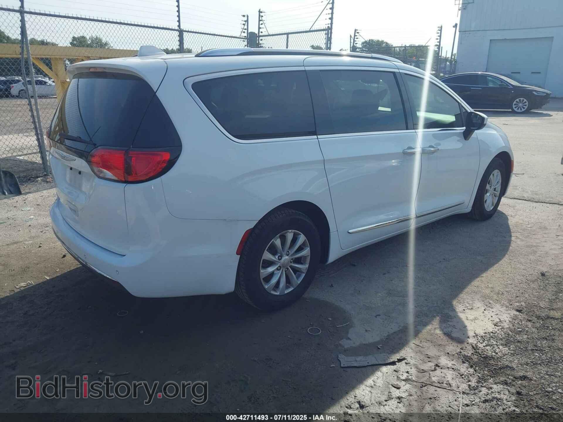 2019 CHRYSLER PACIFICA - VIN: 2C4RC1BG7KR625129 - Фото 4