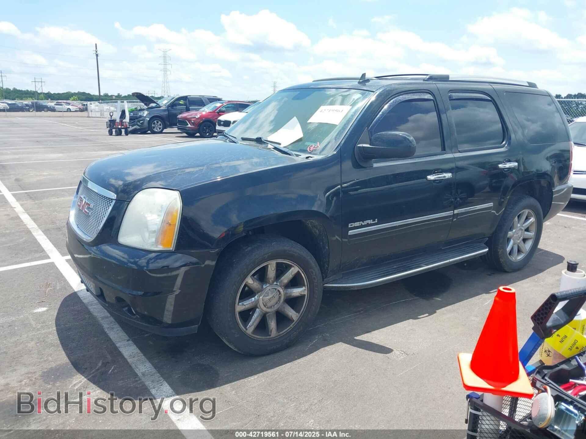 2012 GMC YUKON - VIN: 1GKS2EEF5CR259858 - Photo 2
