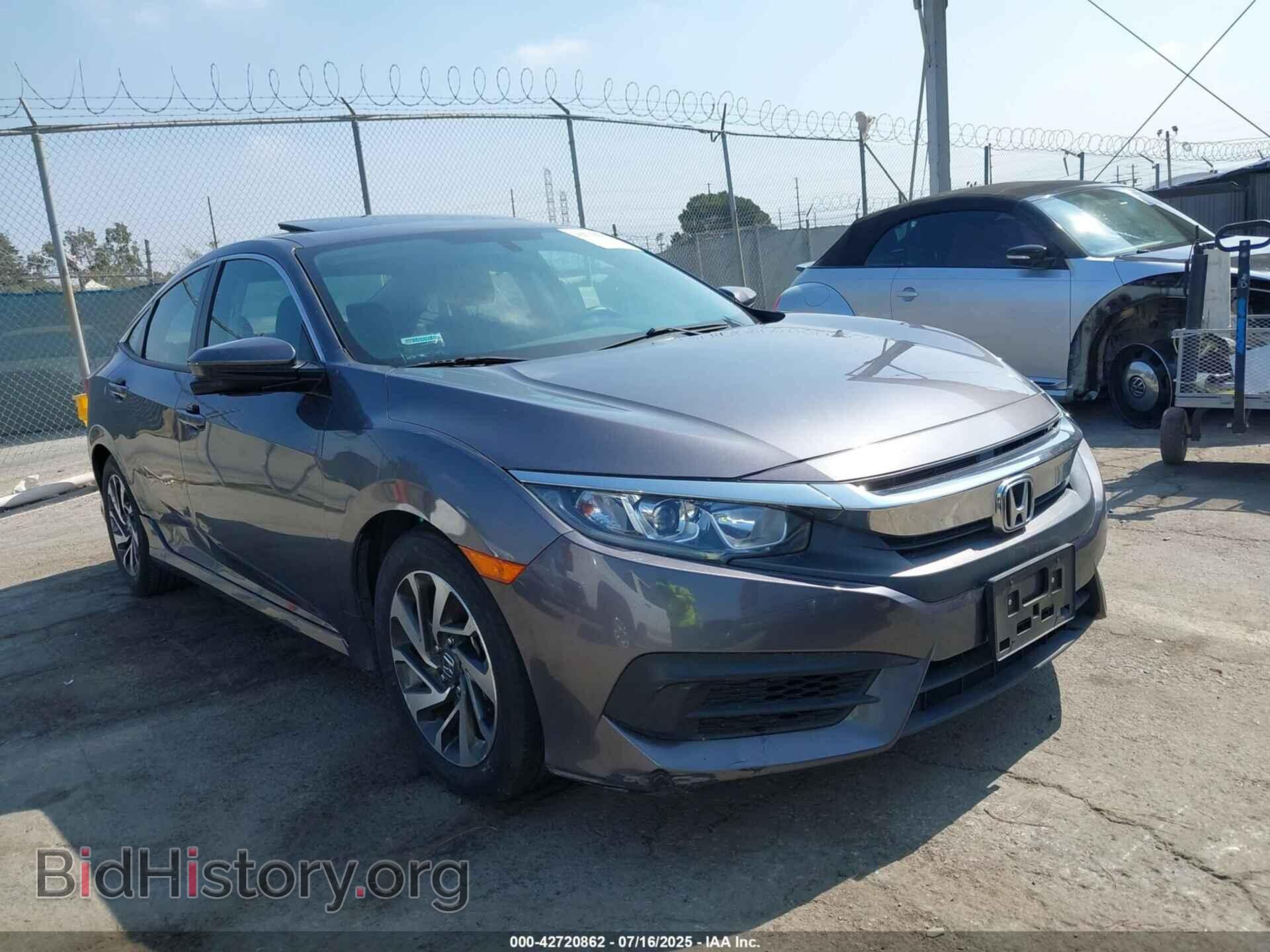 Photo 2HGFC2F73JH525988 - HONDA CIVIC 2018