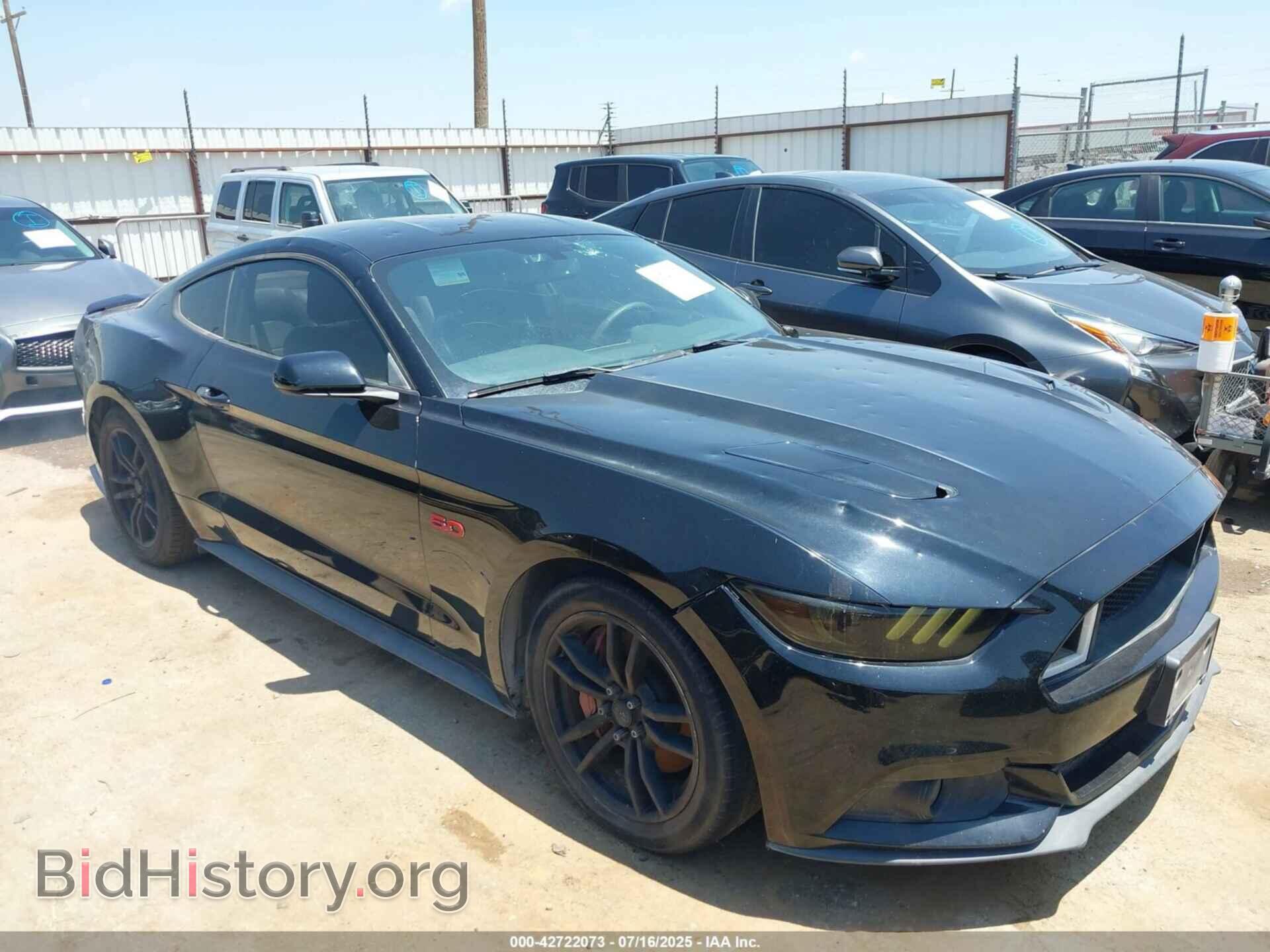 Photo 1FA6P8CF7F5300057 - FORD MUSTANG 2015
