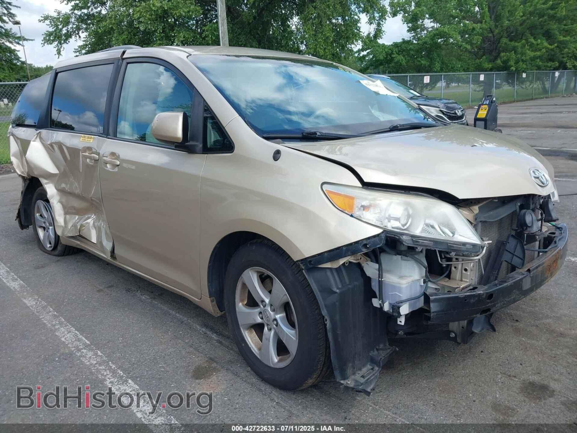 Фотография 5TDKK3DC8DS317309 - TOYOTA SIENNA 2013